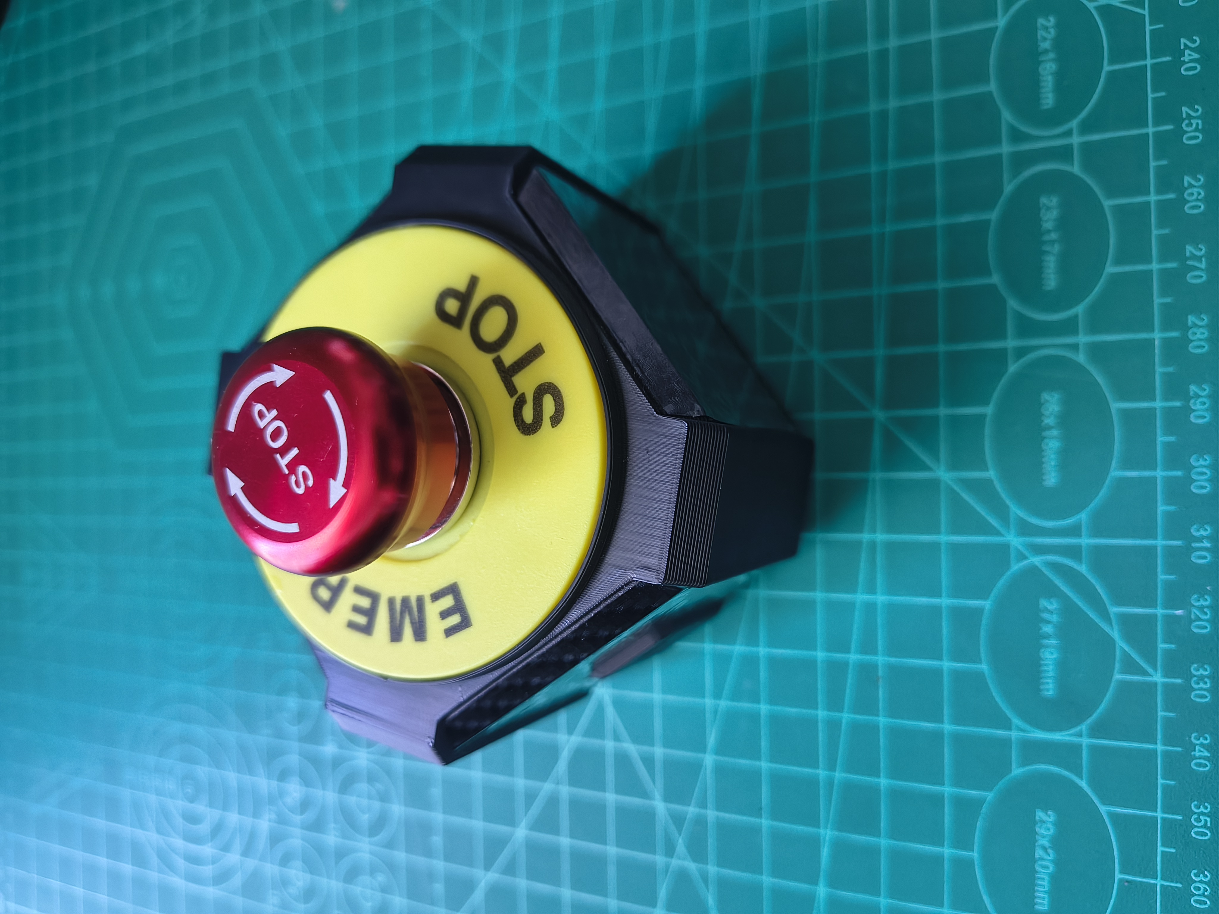 Fanatec Podium Style Emergency Stop Button/Kill switch