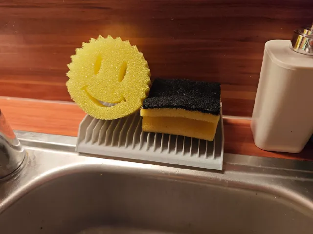 Everydays 004 – Kitchen Sponge Holder