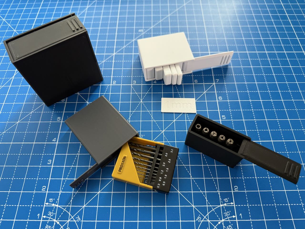 Parametric Slide Box (FreeCAD)