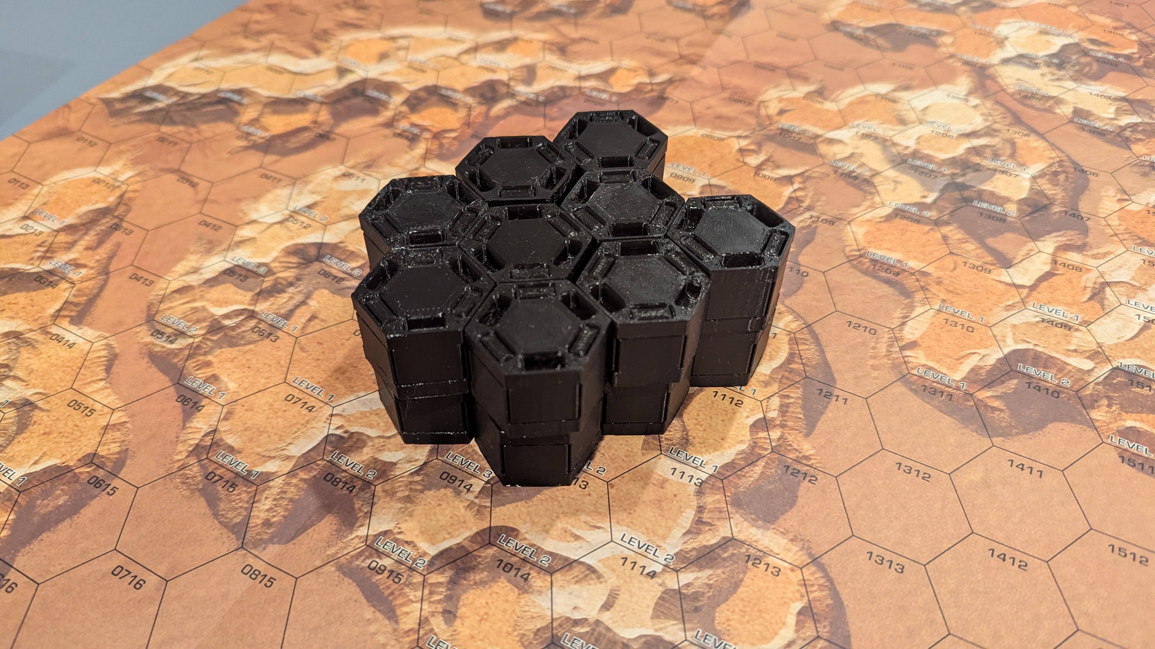 Miniatura 7 do modelo 3D Nesting, Modular, Stackable Hex Terrain, Single Hex