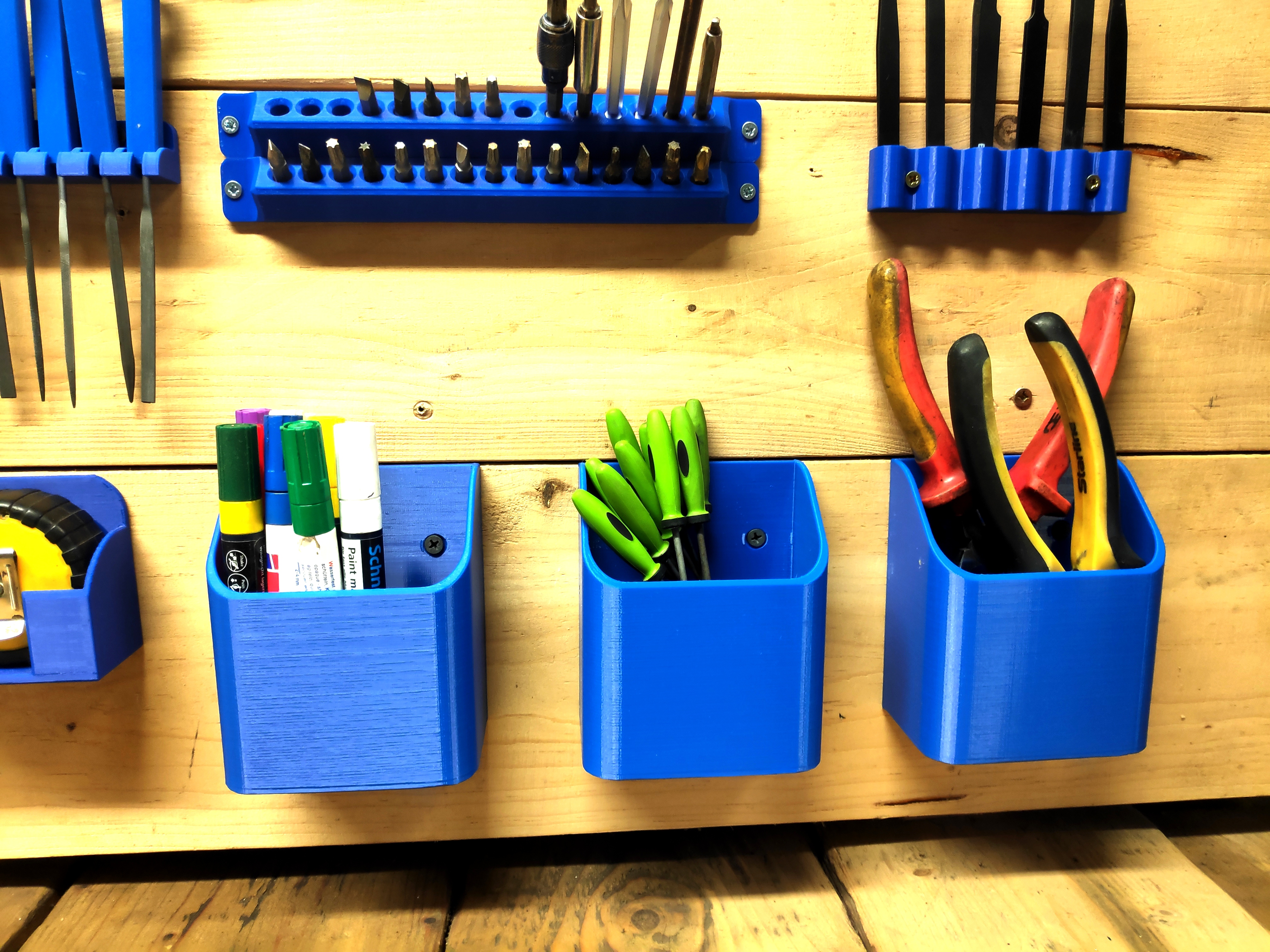 Wall-mounted tool organizer
