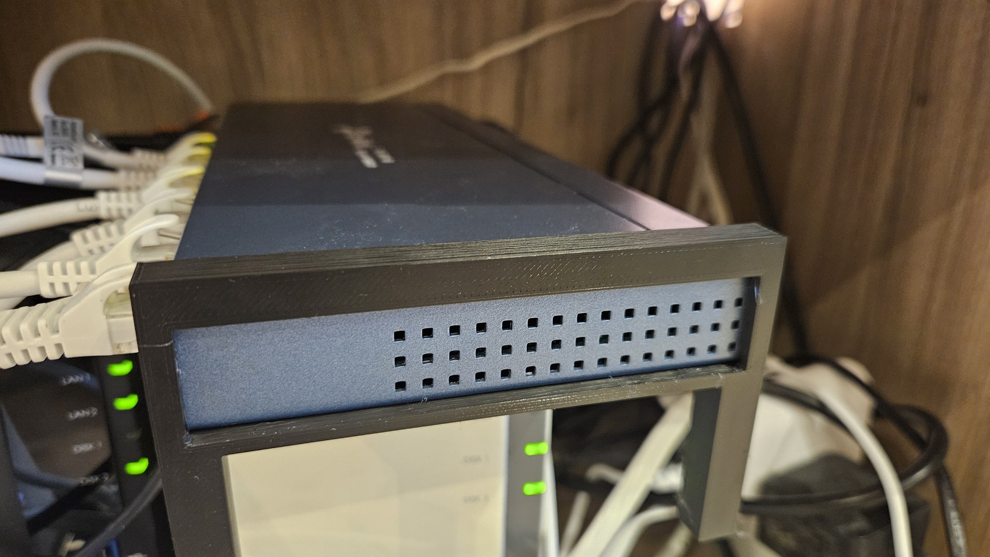 TP-Link Gigabit Switch stand