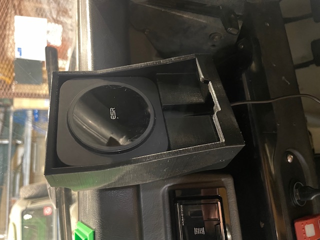 Landrover Defender Dash Phone Holder