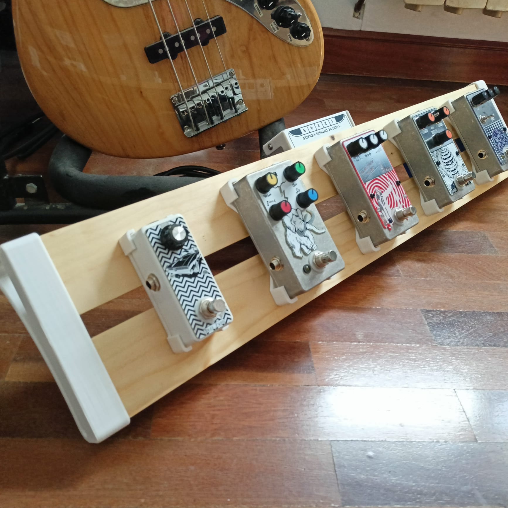 Pedalboard mounts and nuts (1590A & 1590B style)