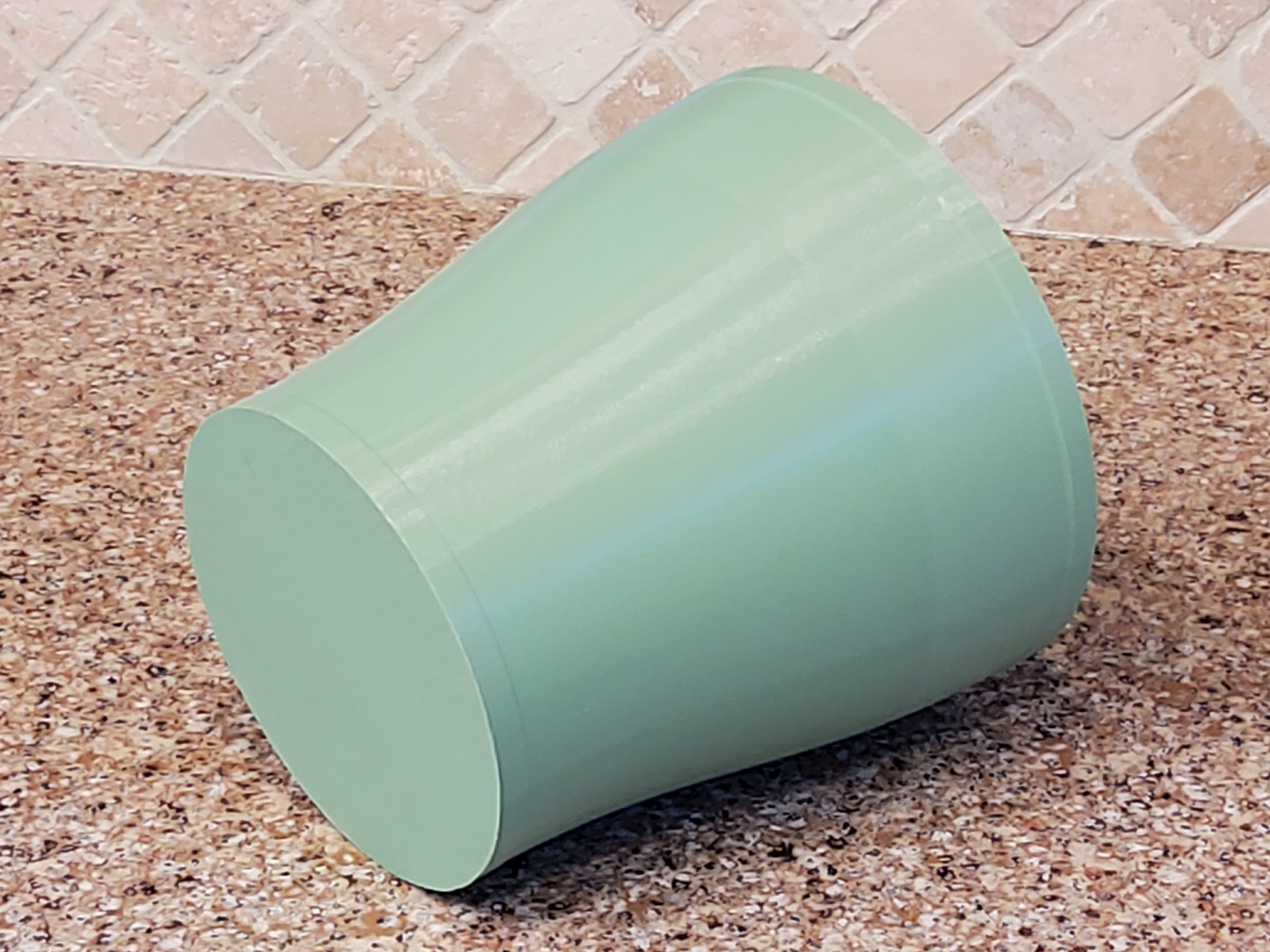 Miniatura 6 do modelo 3D Simple Trash Can