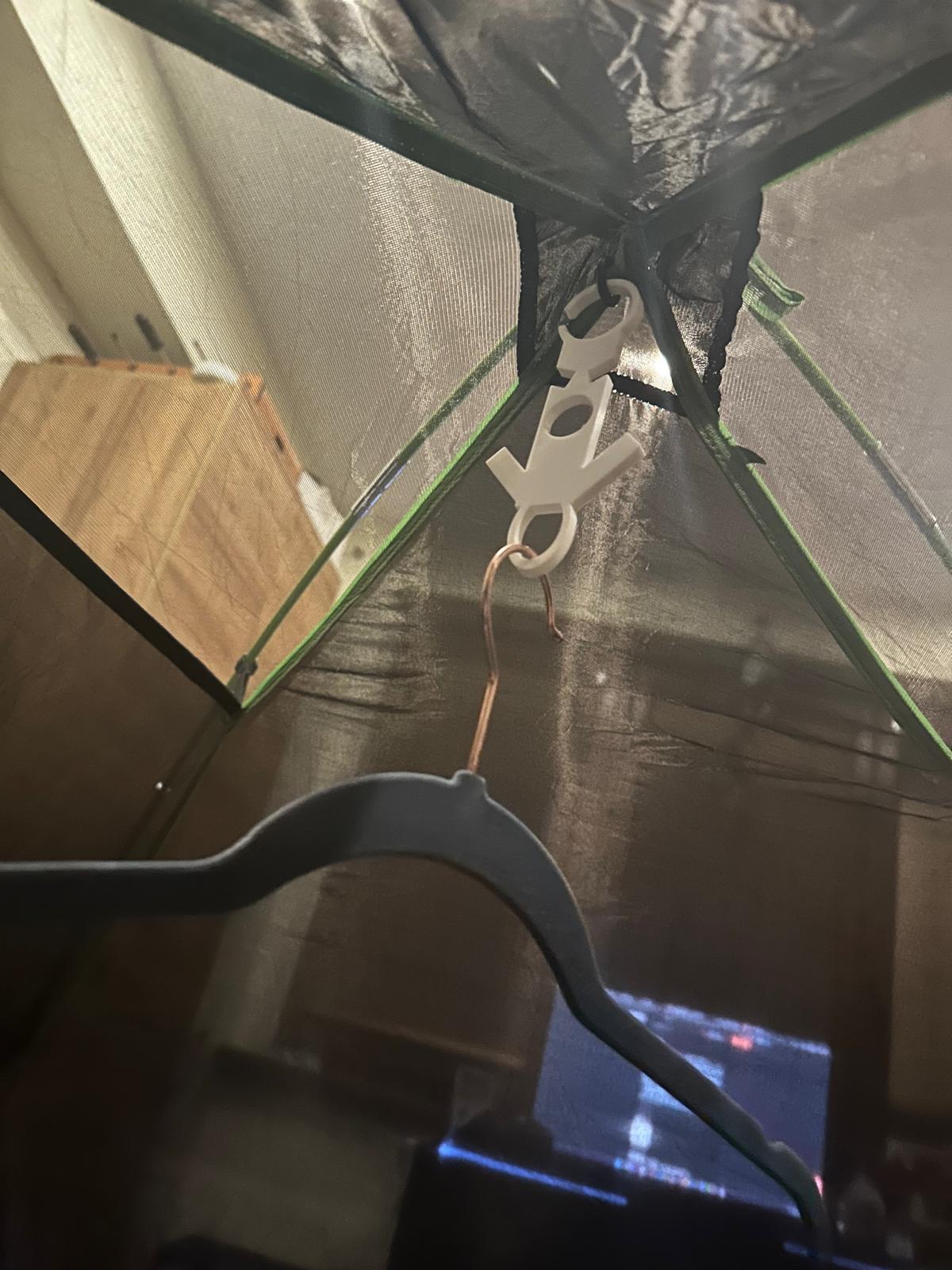 universal tent hanger (can hold up to 6kg)
