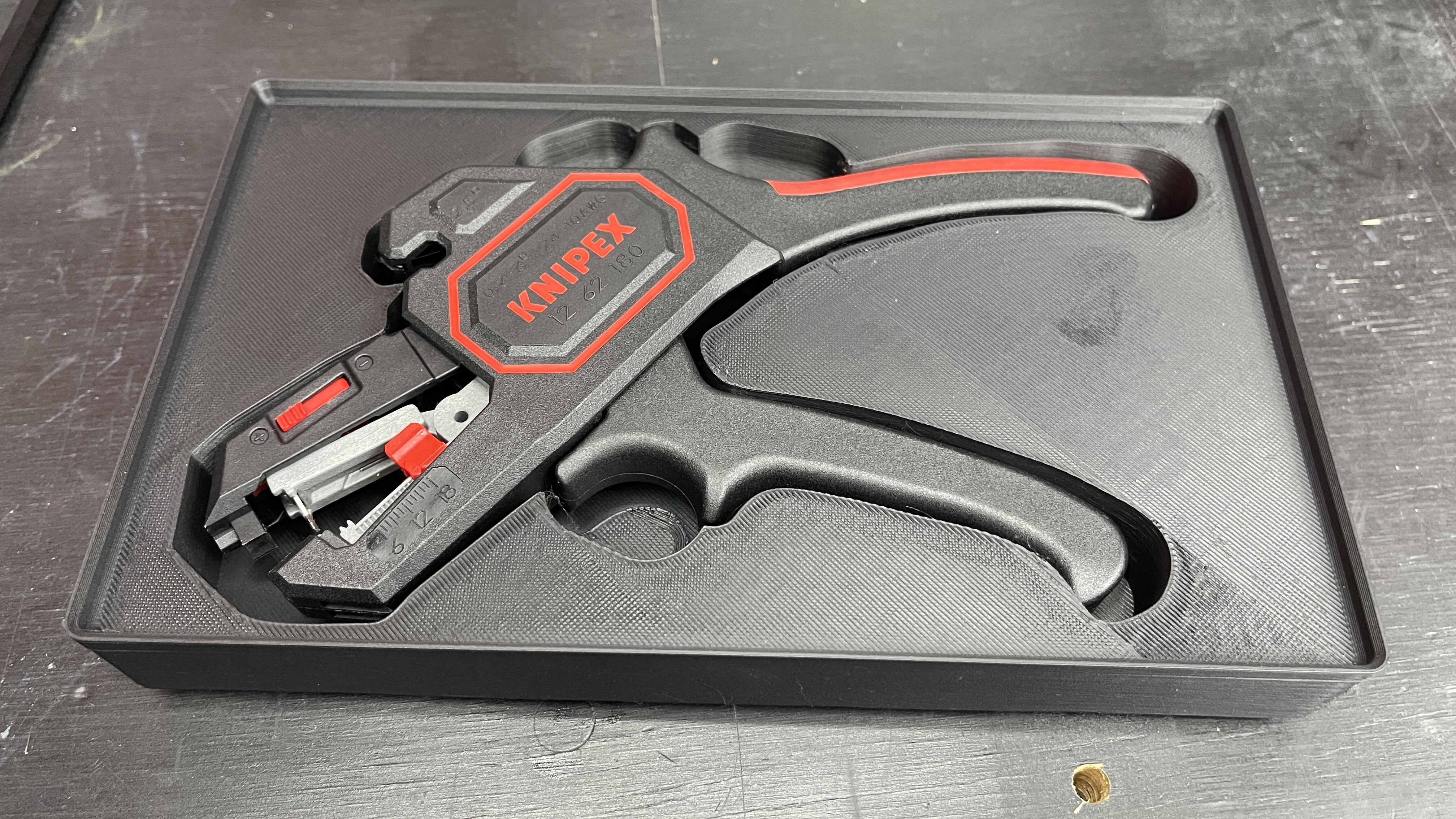 Gridfinity Shadowbox for Knipex Auto Wire Strippers (12 62 180)