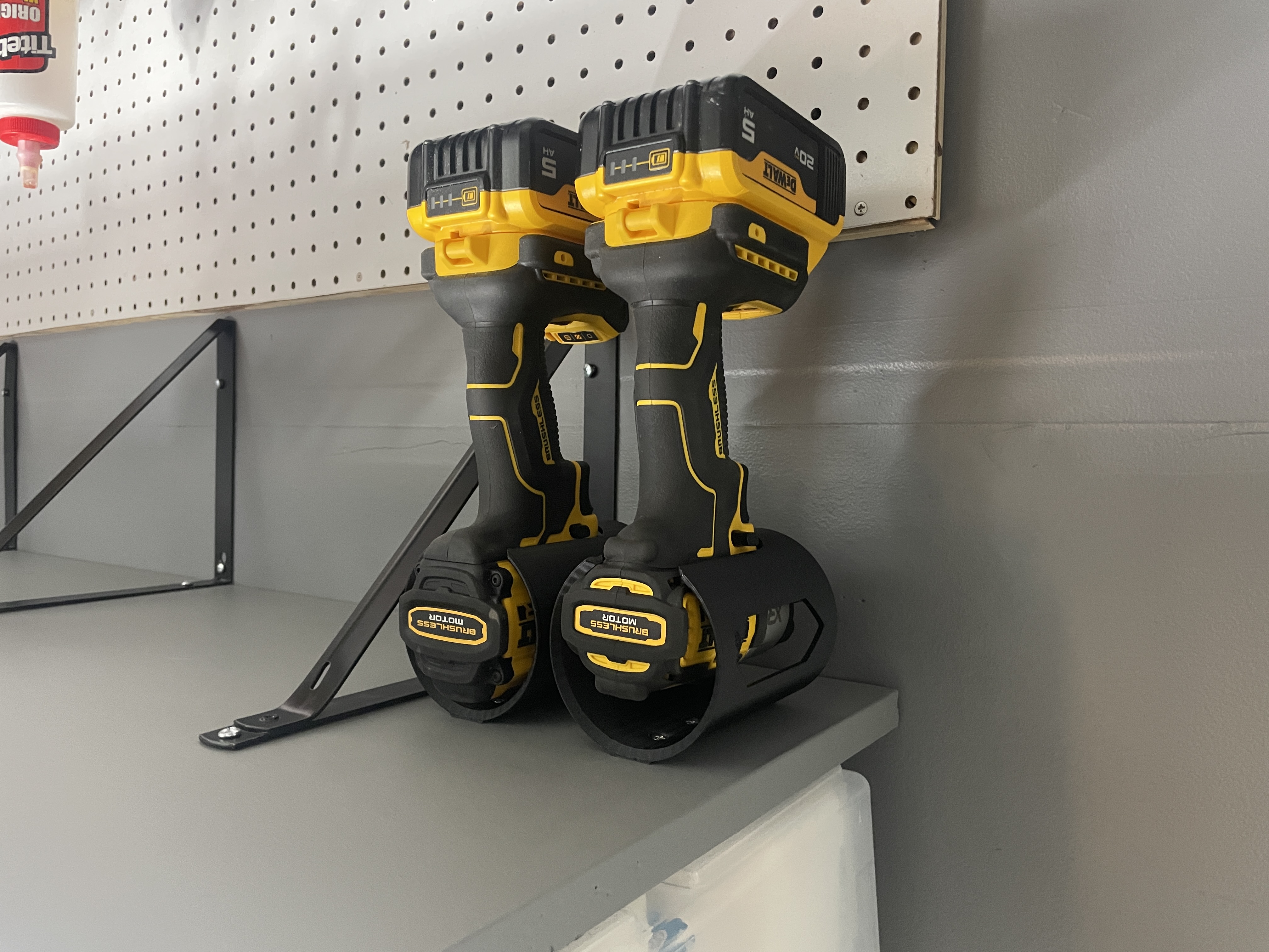 Lightweight Hanging Drill Holder