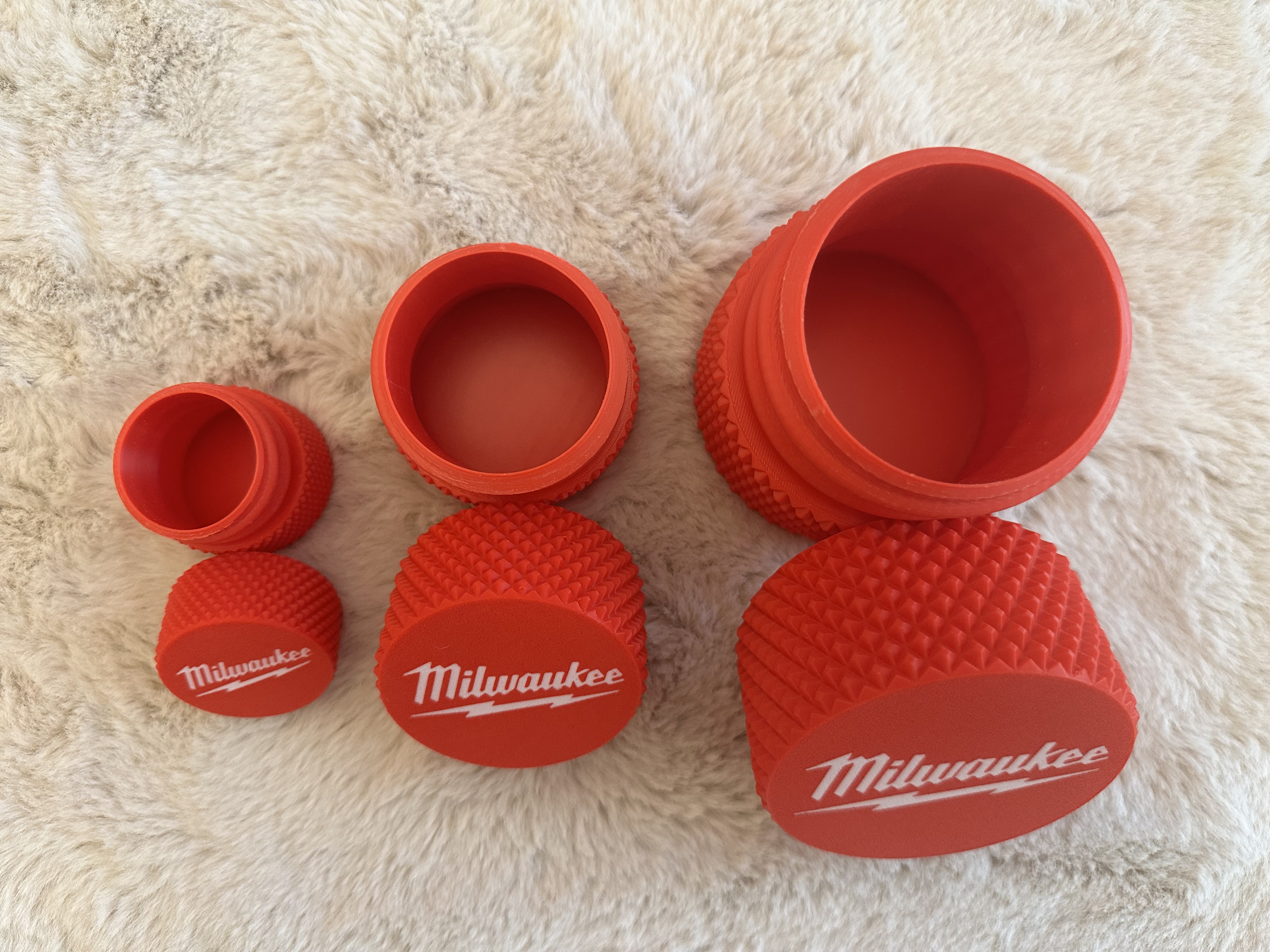 Miniatura 8 do modelo 3D Milwaukee Threaded Container