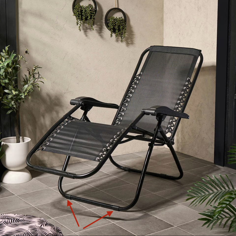 Replacement feet for outdoors folding lounge chair (recliner)