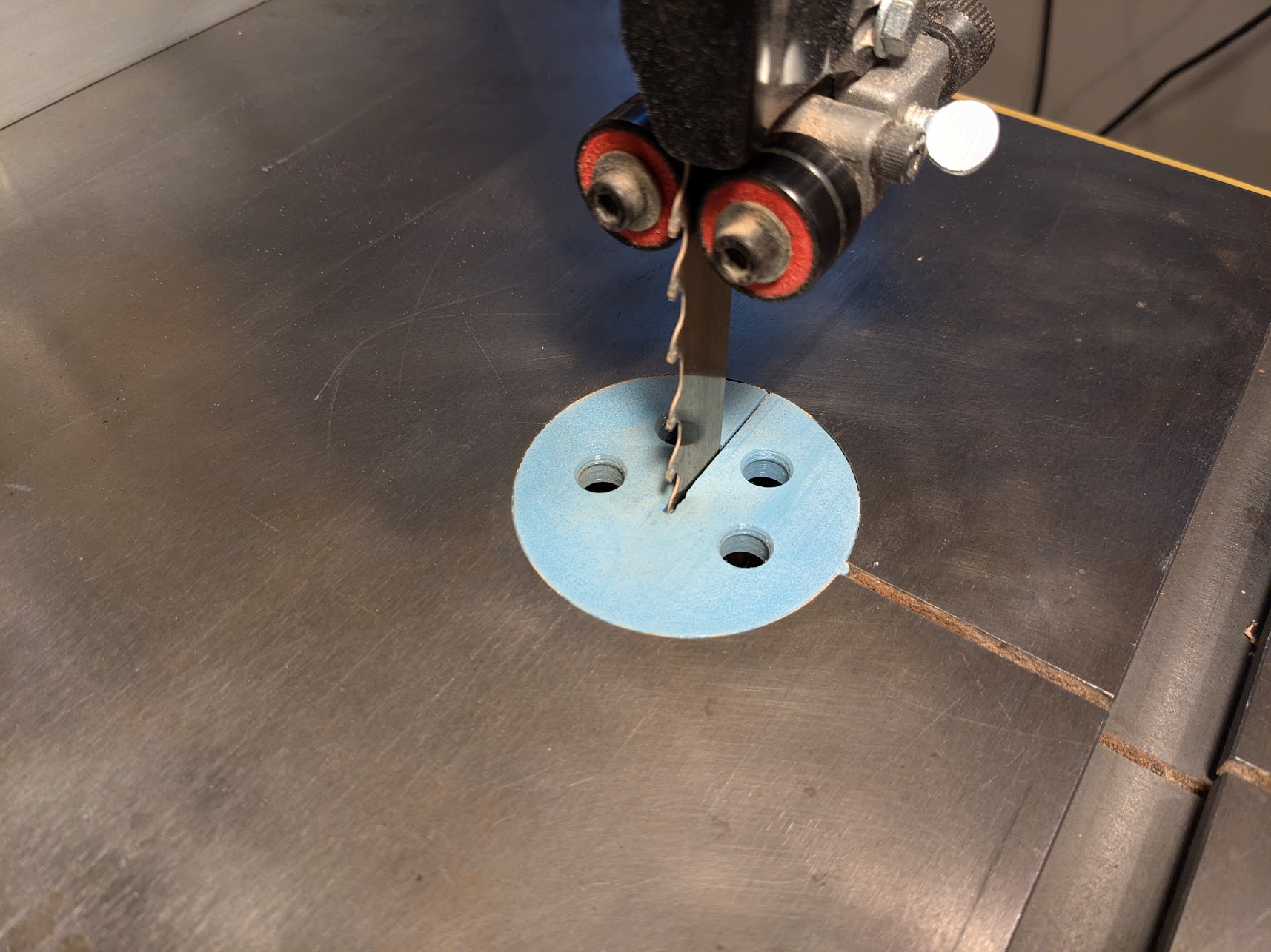 Bandsaw throat plate / table insert