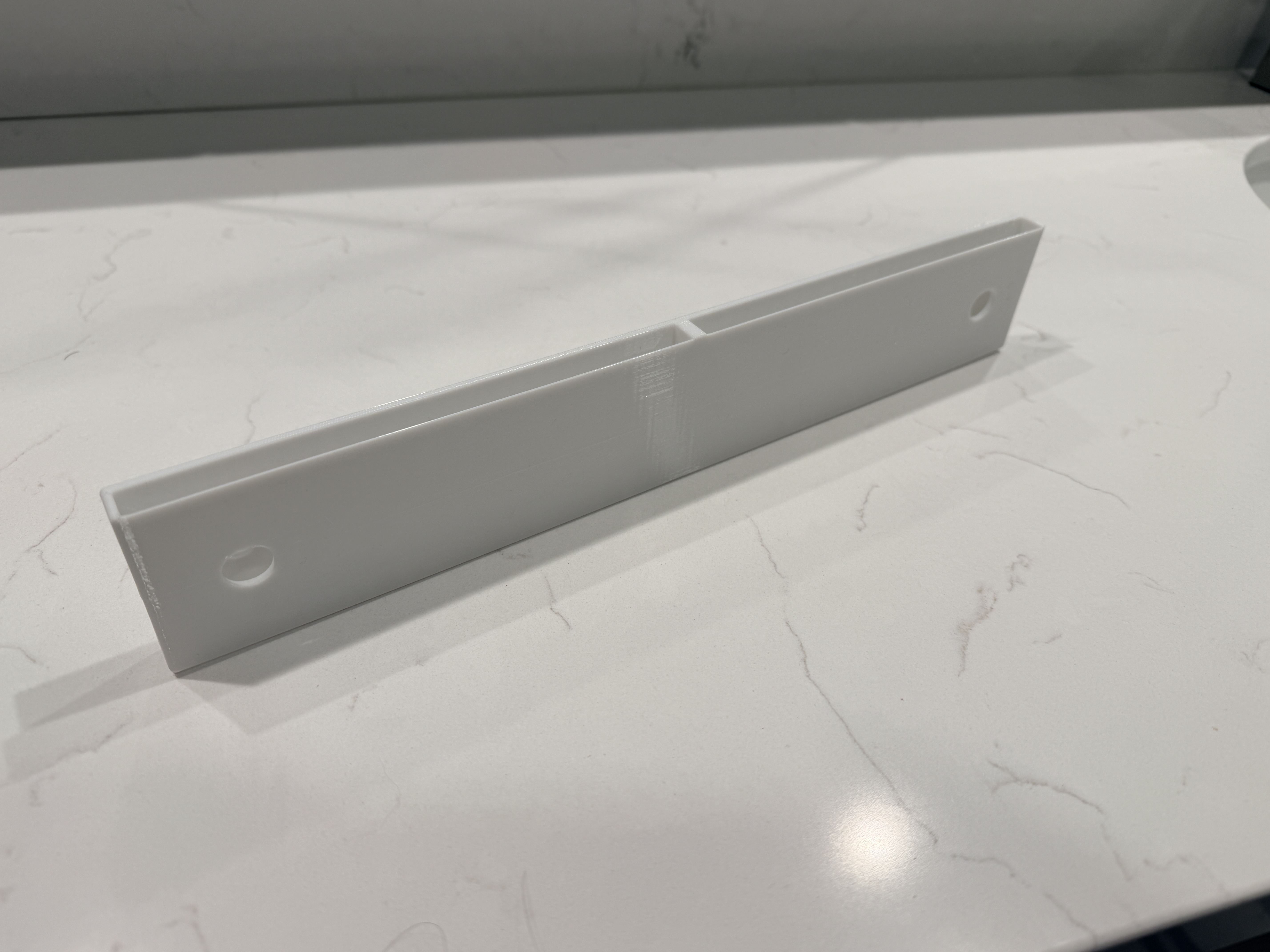 Pocket knife wall rack