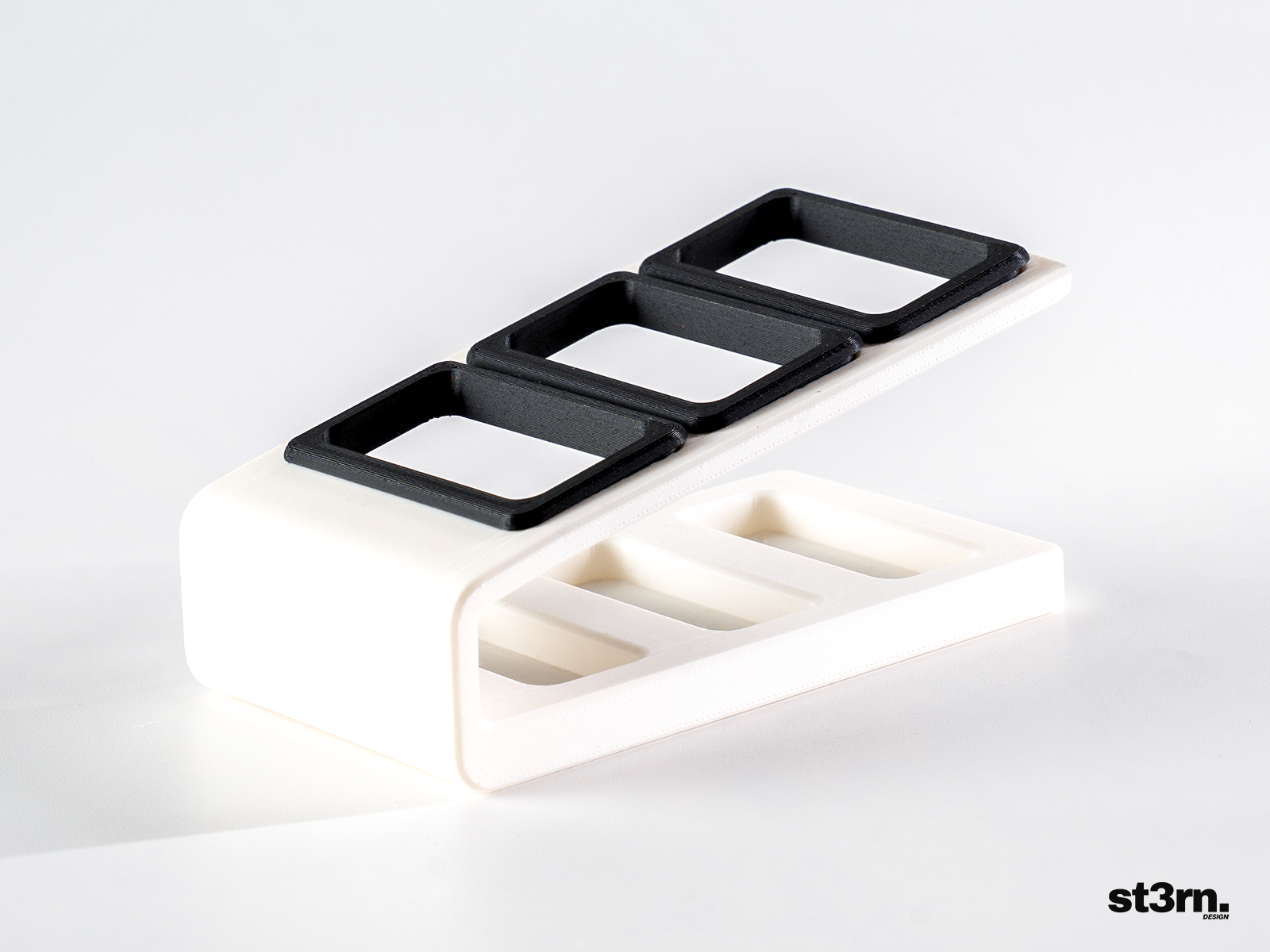 Miniatura 2 do modelo 3D Depot ⬝ Remote Holder