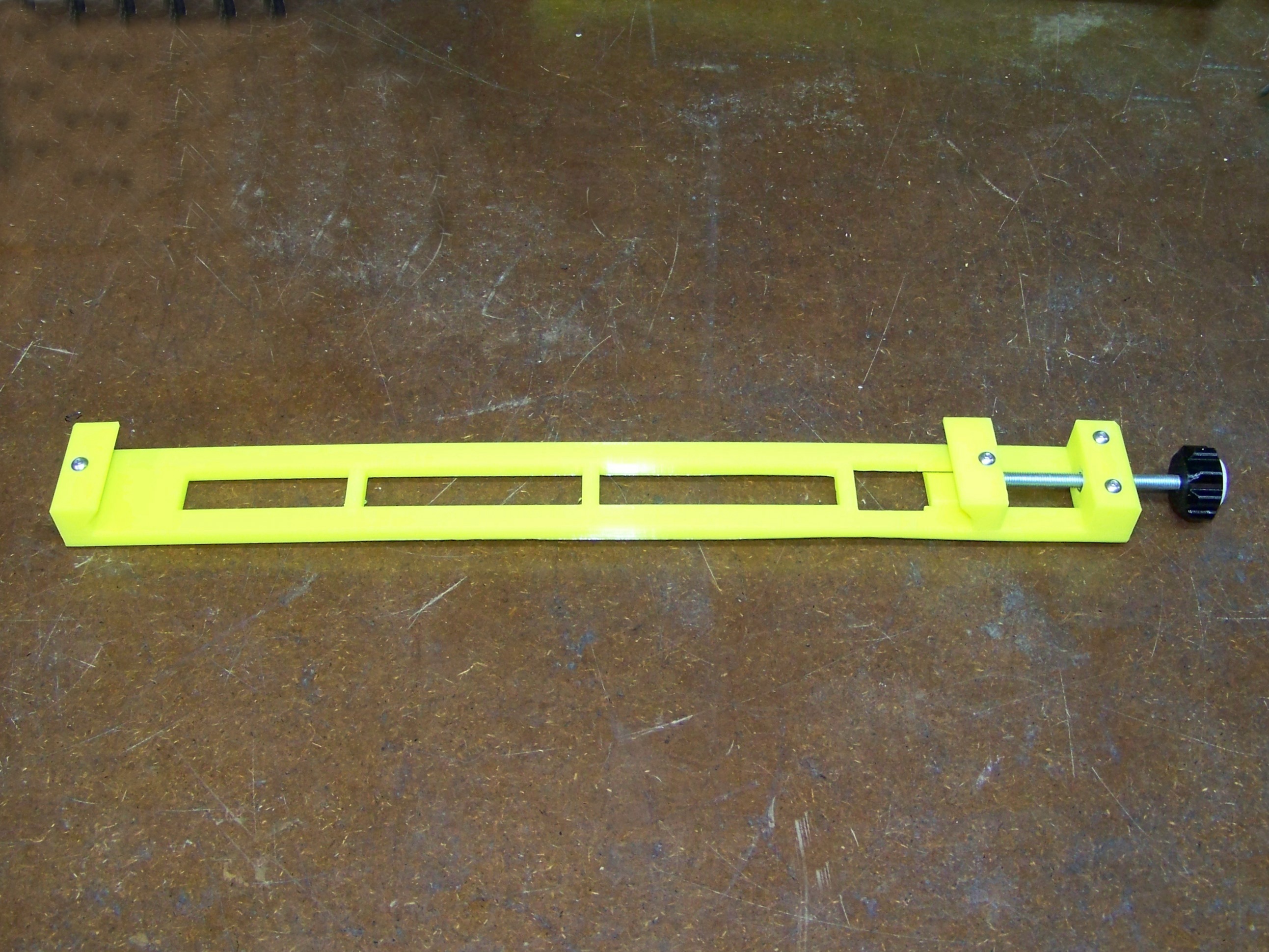 Circular Saw Thin Rip Clamp Jig (Large scale printer)
