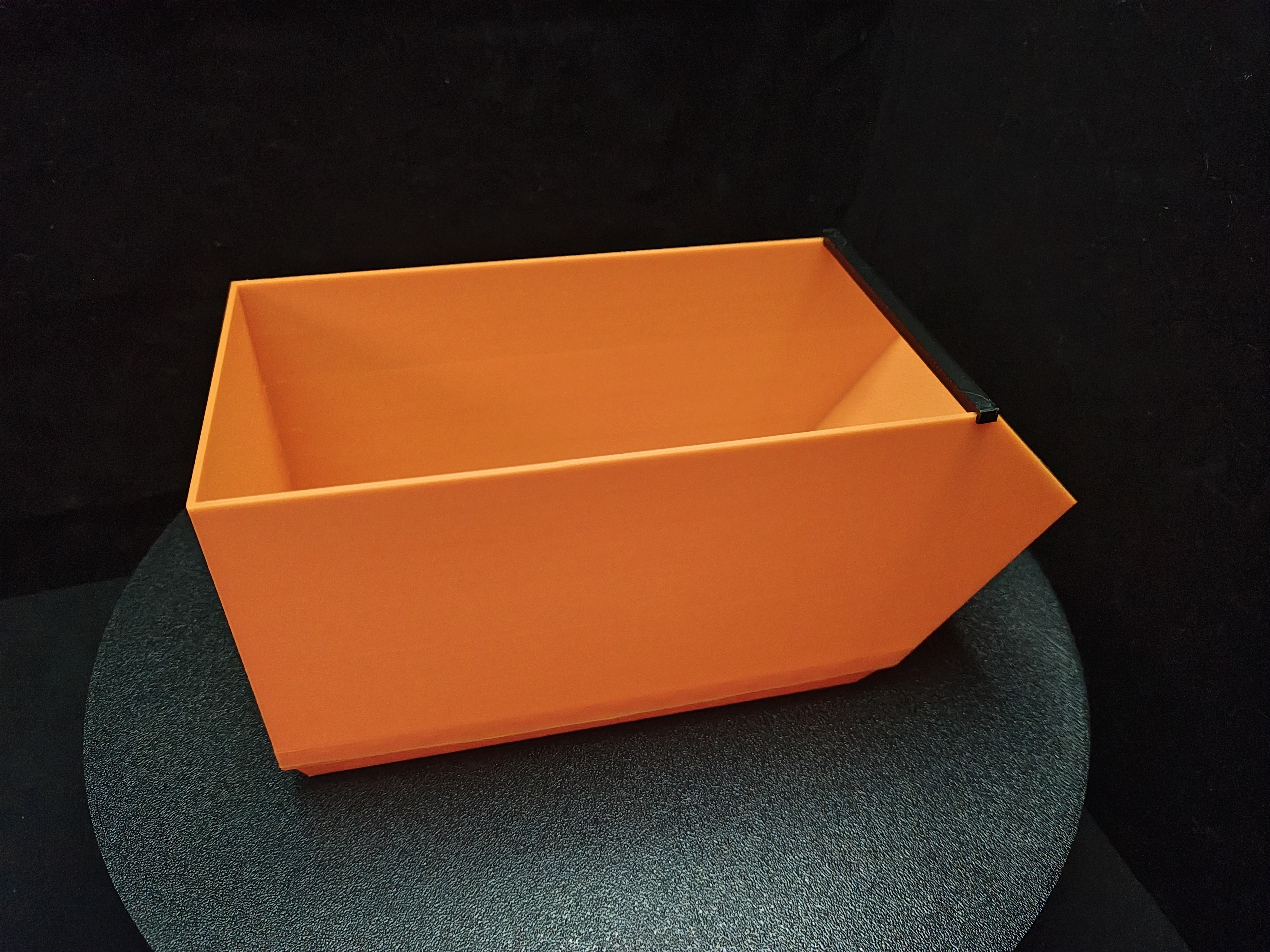 Miniatura 10 do modelo 3D Stackable Workshop Storage Bin With Retaining Bar