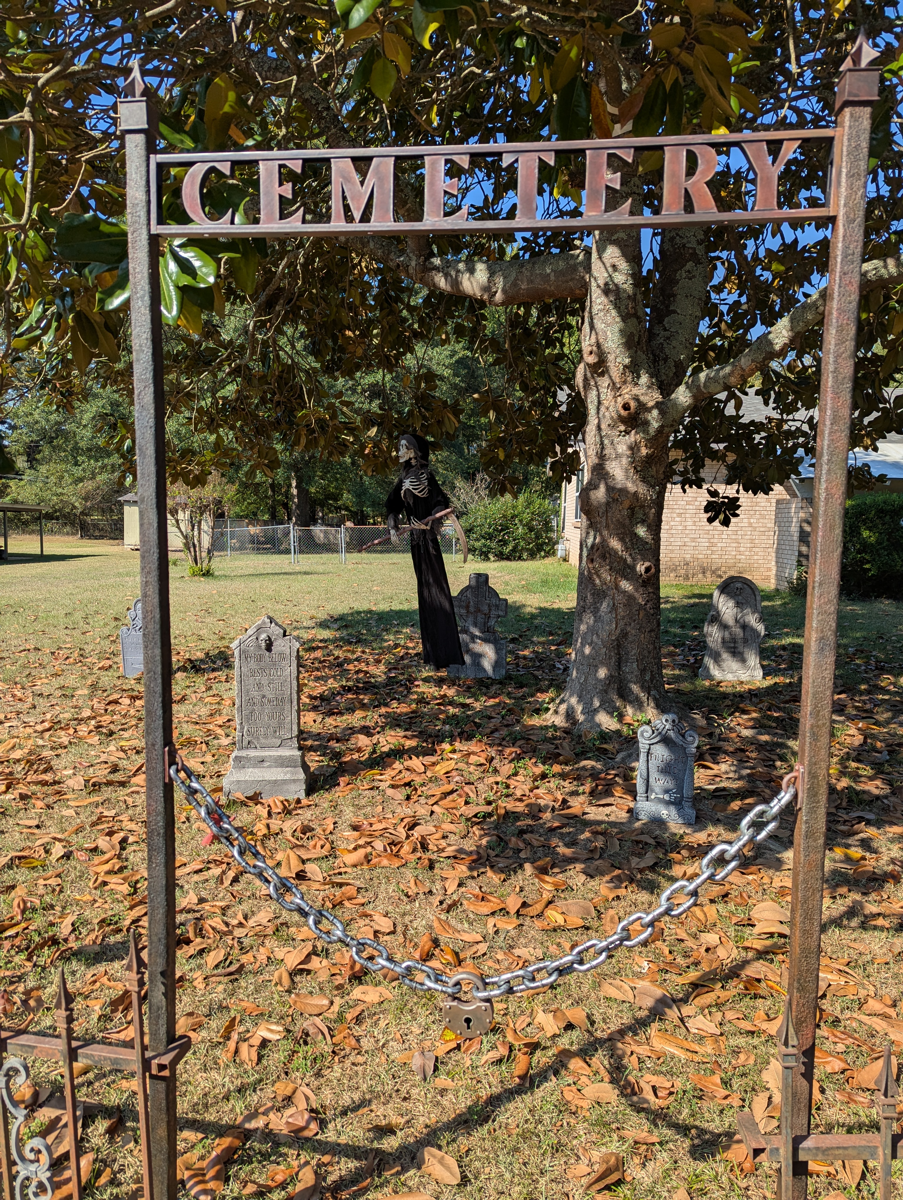 Spire for halloween cemetery fence or gate