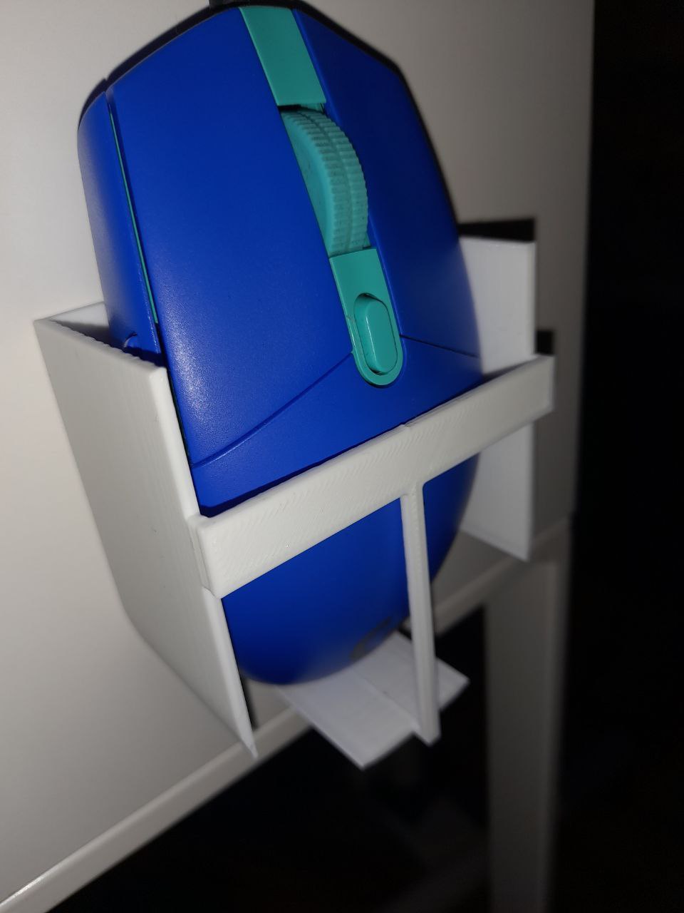 G102 mouse holder
