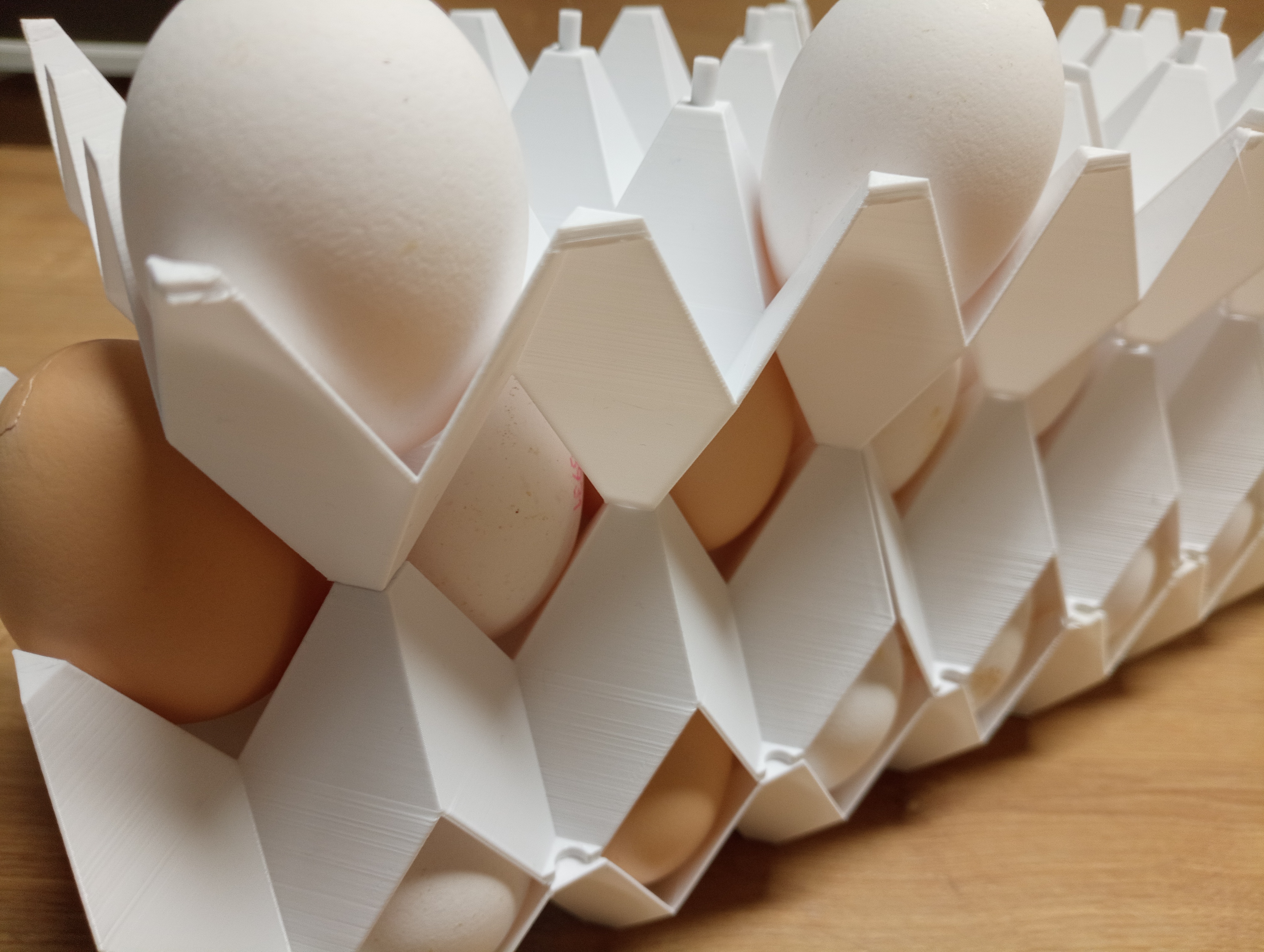 Miniatura 7 do modelo 3D Stackable Egg Holder