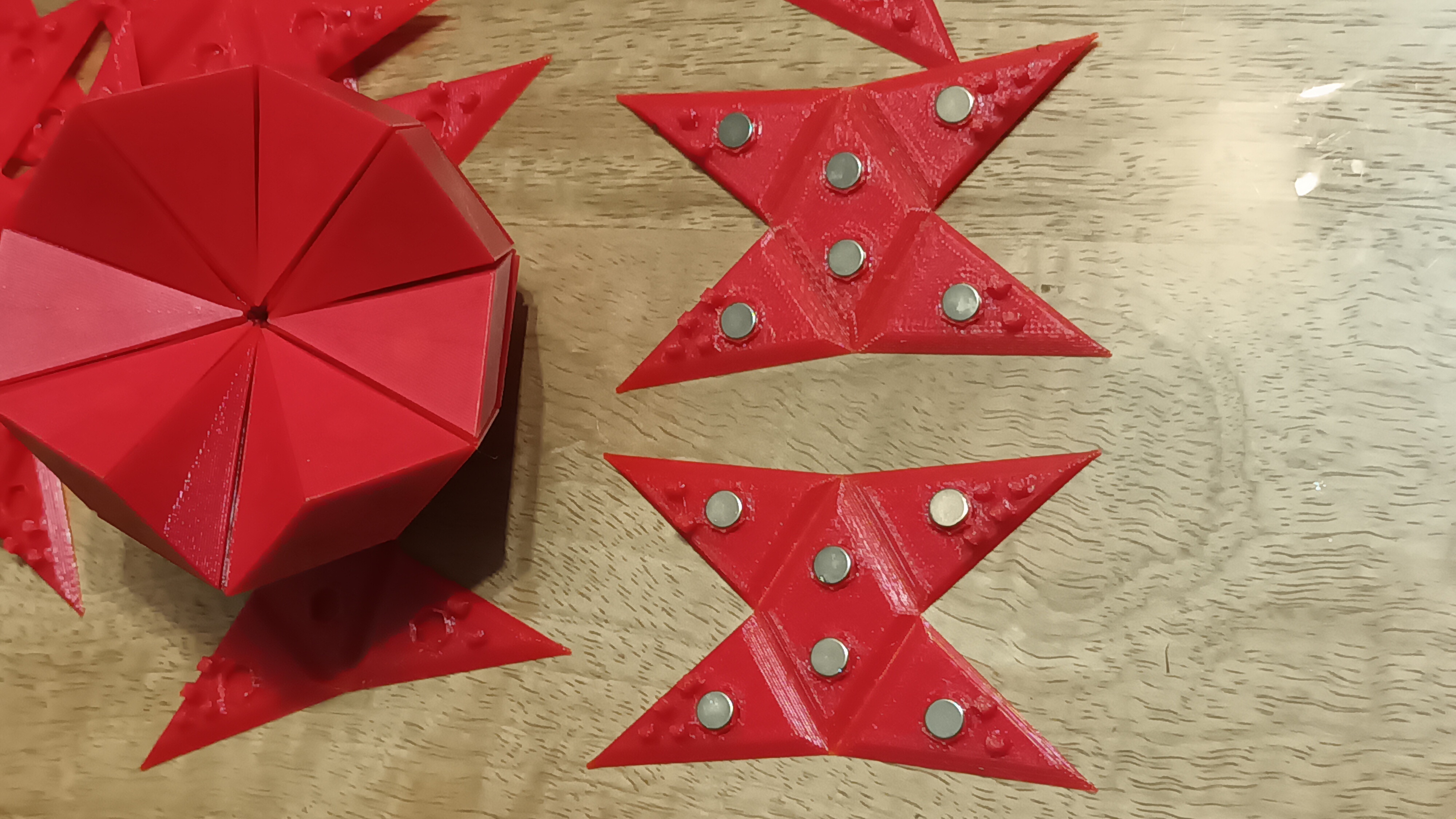 Magnetic Rhombic Triacontahedron