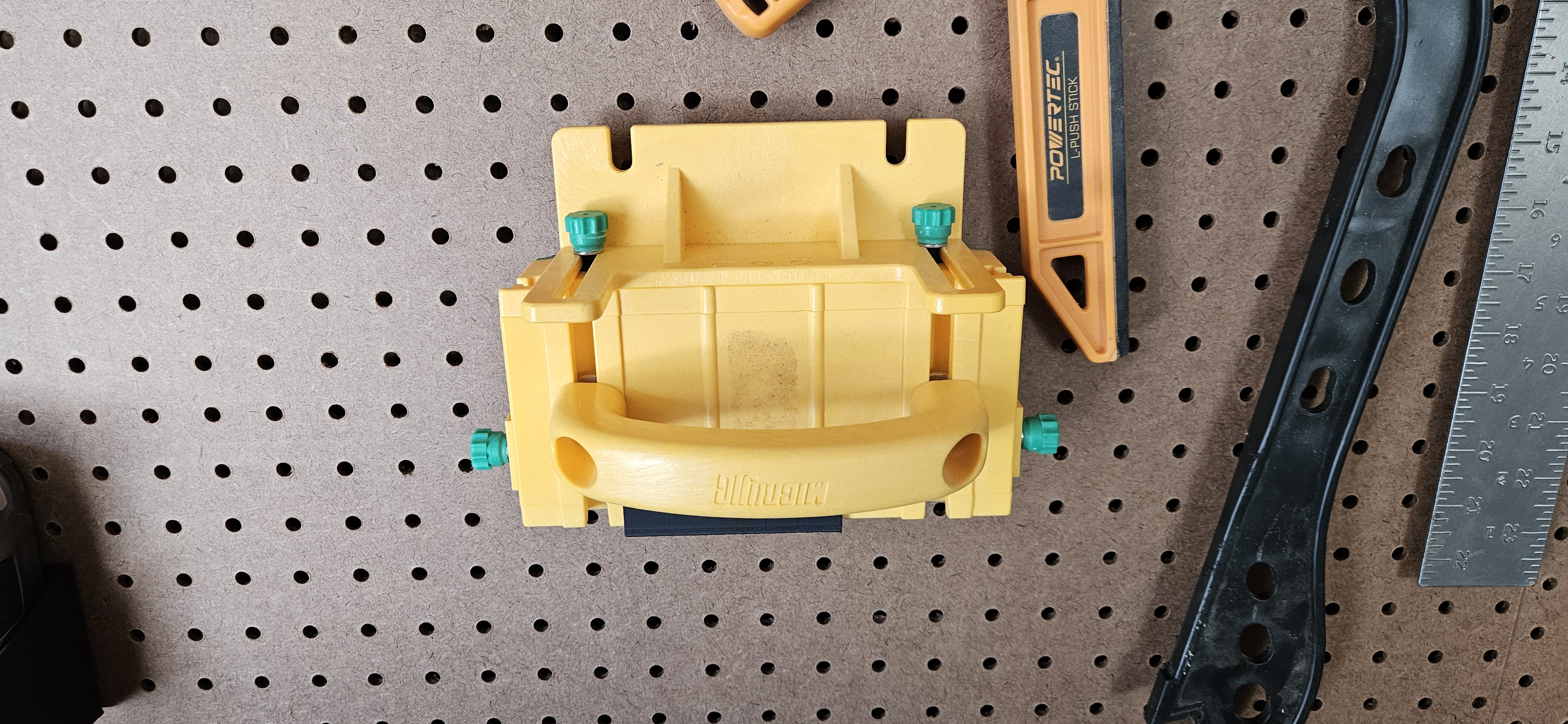 Pegboard mount for Microjig Grr-ripper