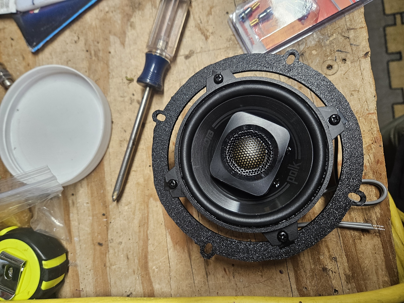 5.25  to 4 inch Speaker Adapter remix 3D model