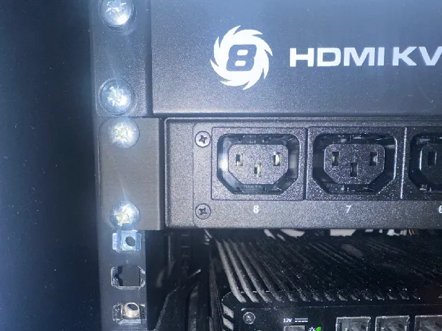 Planet IPM-8220 Rack ears