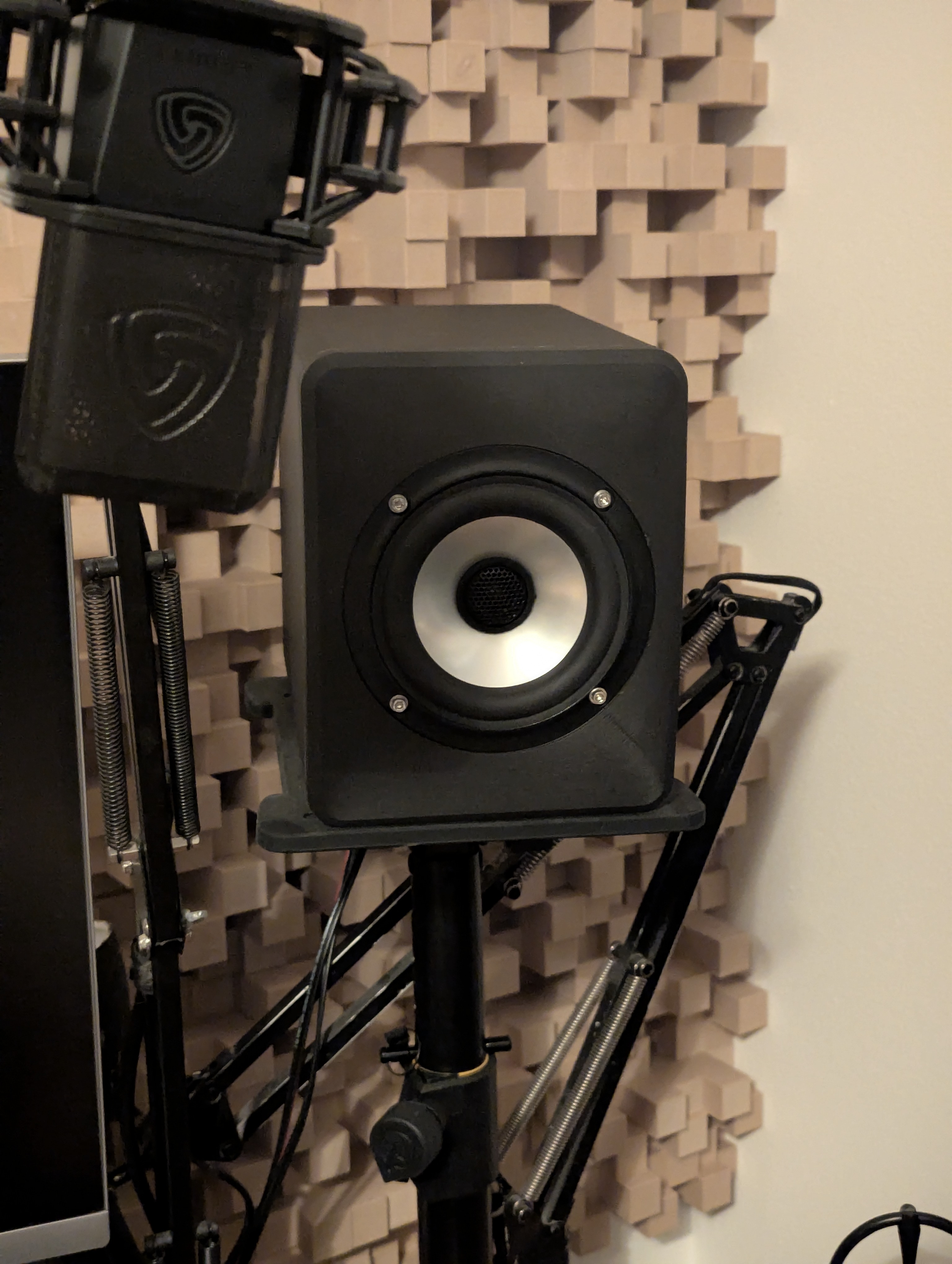 Coax4c - studio monitors