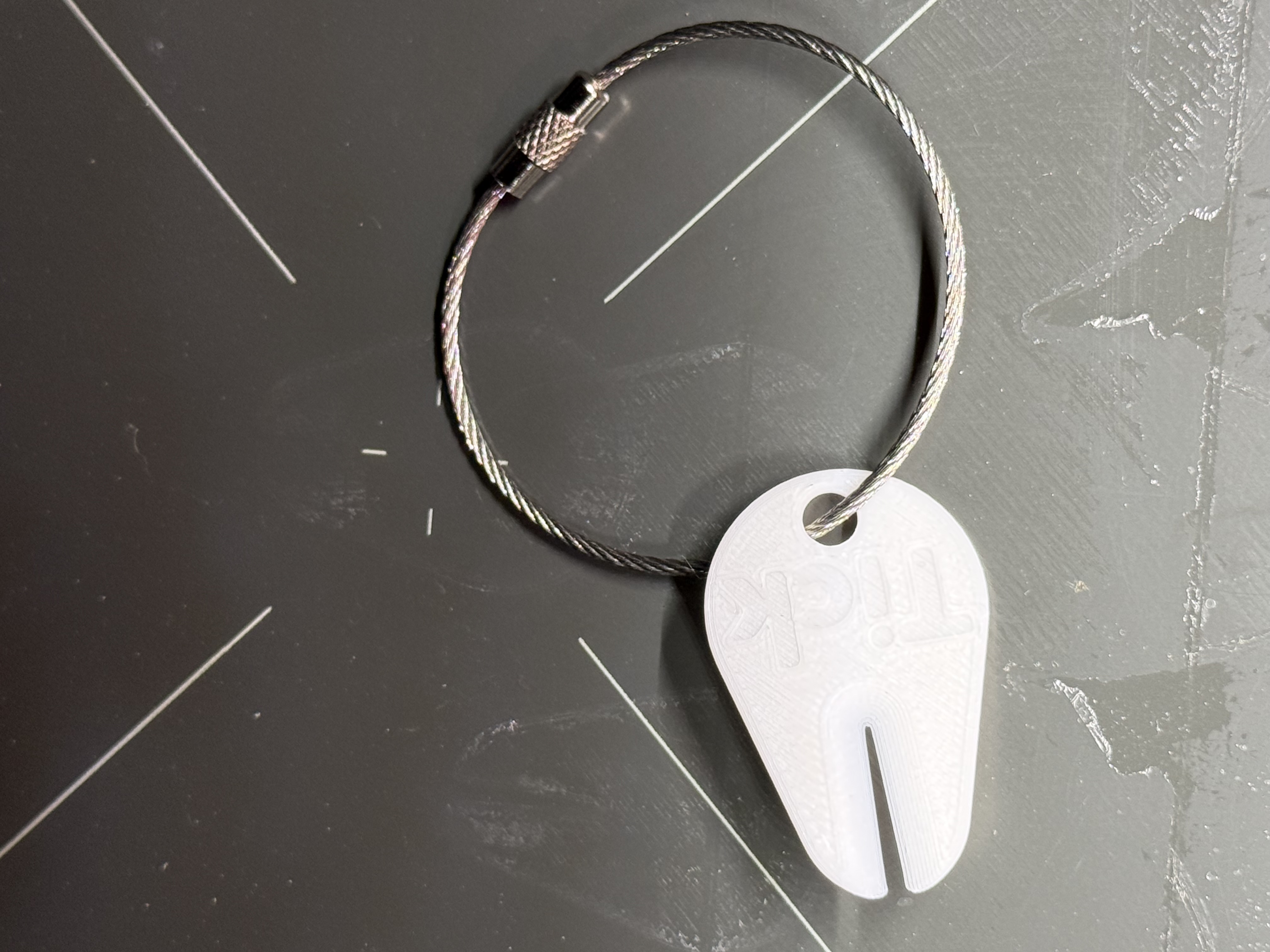 Miniatura 2 do modelo 3D Tick removal tool