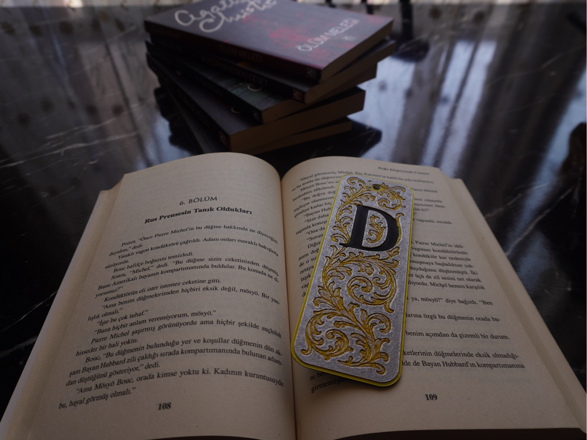 Elegant Monogram Bookmark – Letter D
