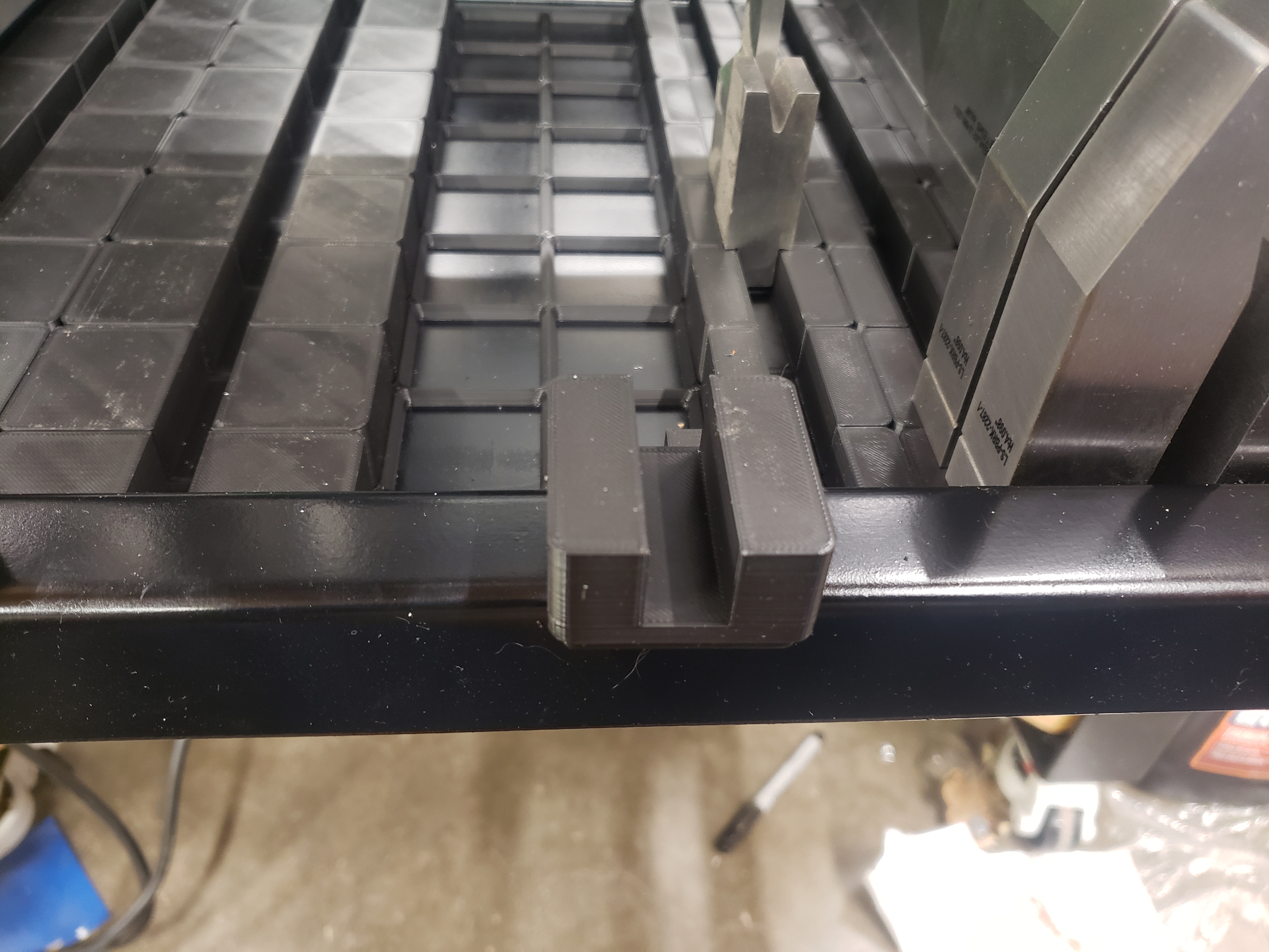 Gridfinity Press Break Die Holder