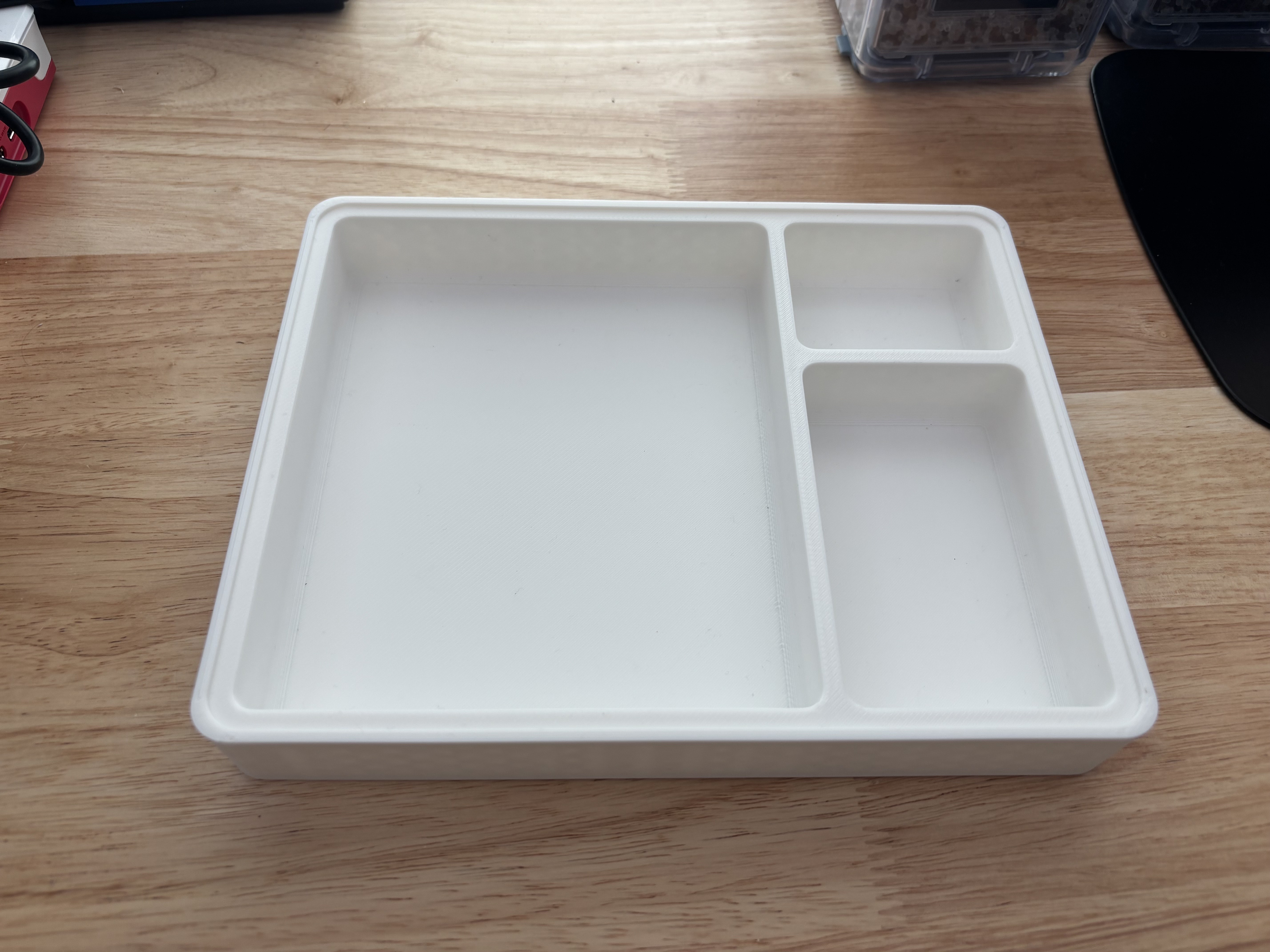 Miniatura 3 do modelo 3D Stackable Catch All Tray / Organizer