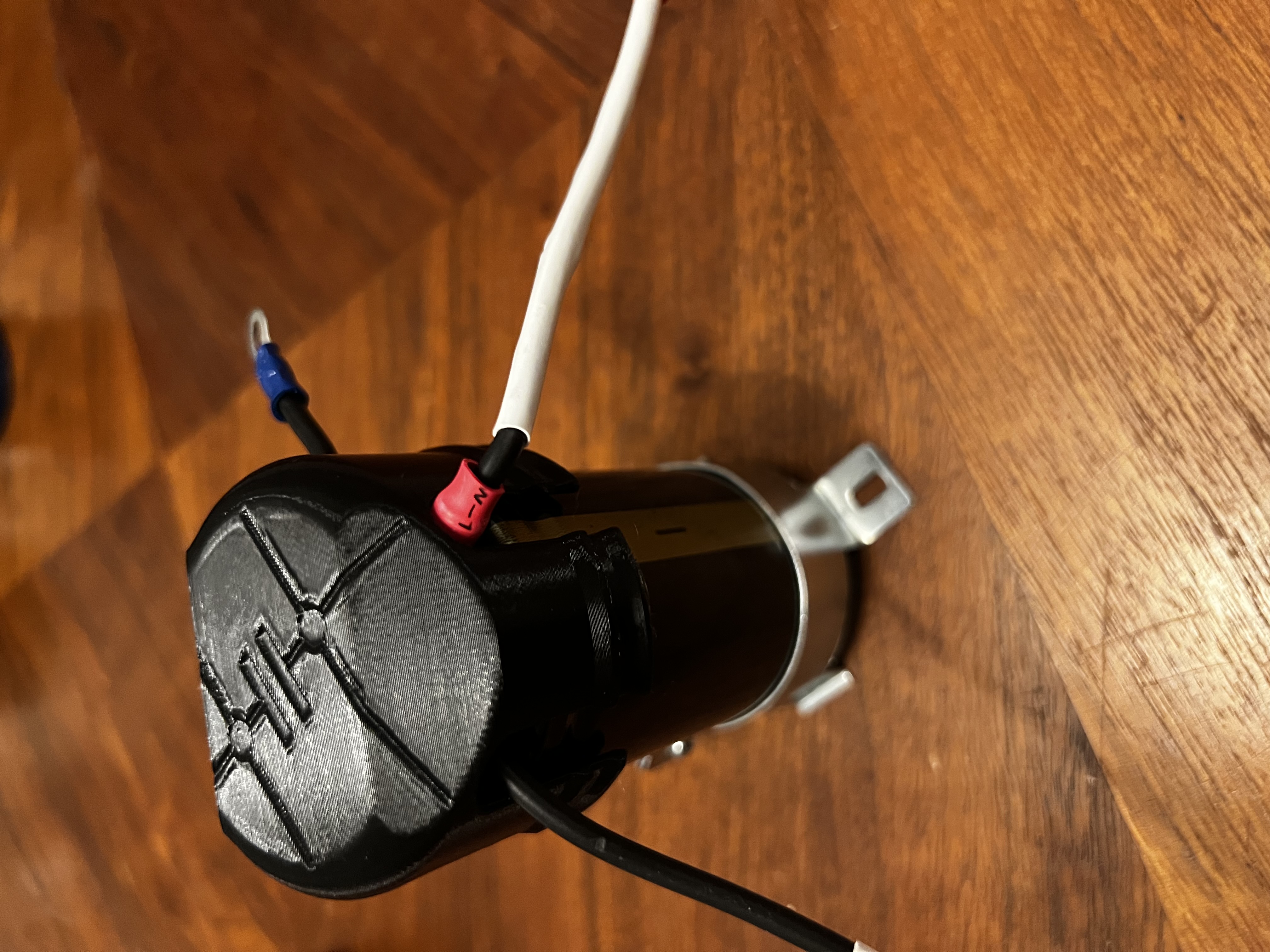 Cover for large capacitor  Ø51 mm