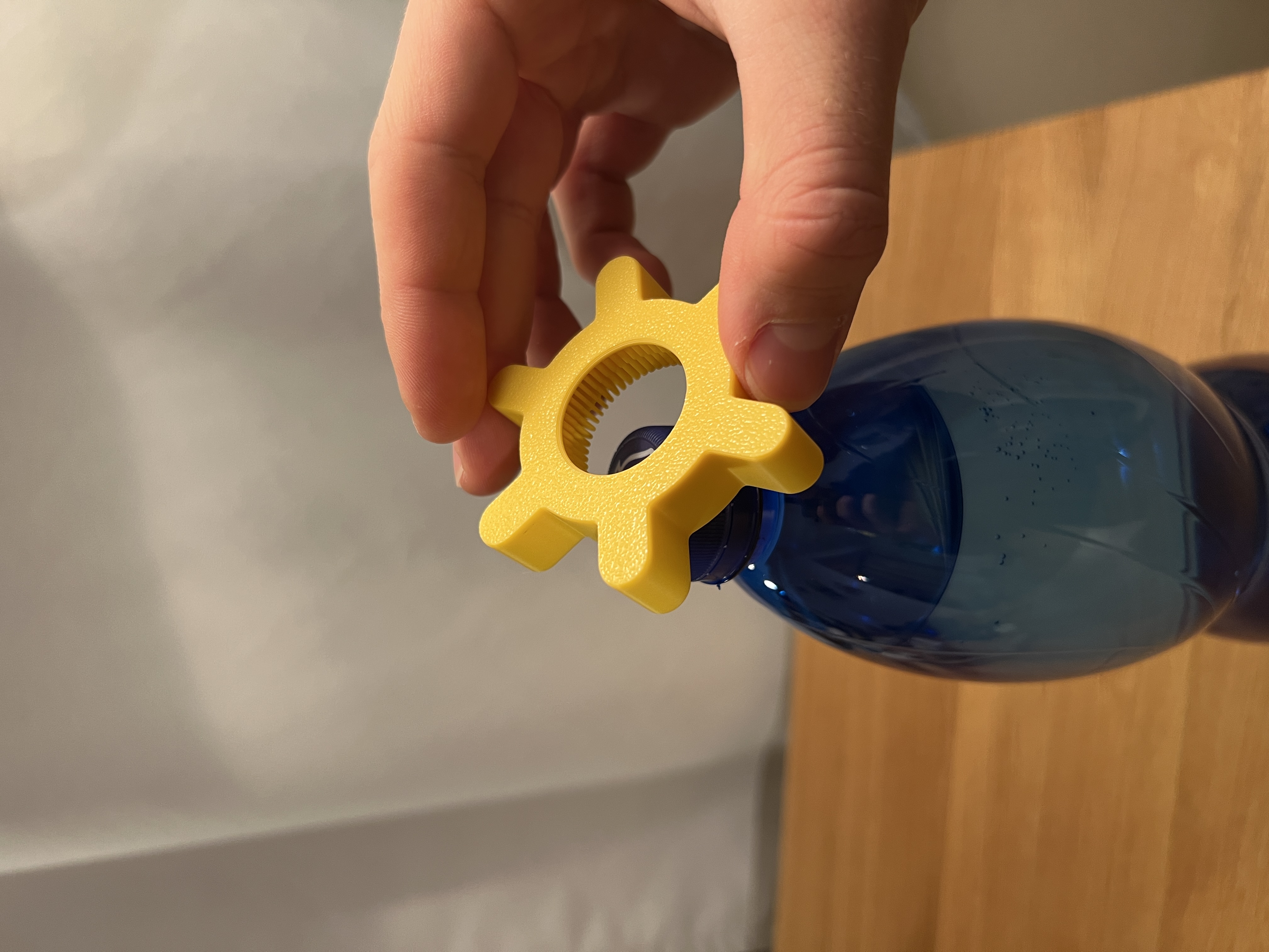 Miniatura 4 do modelo 3D Bottle Cap Opener