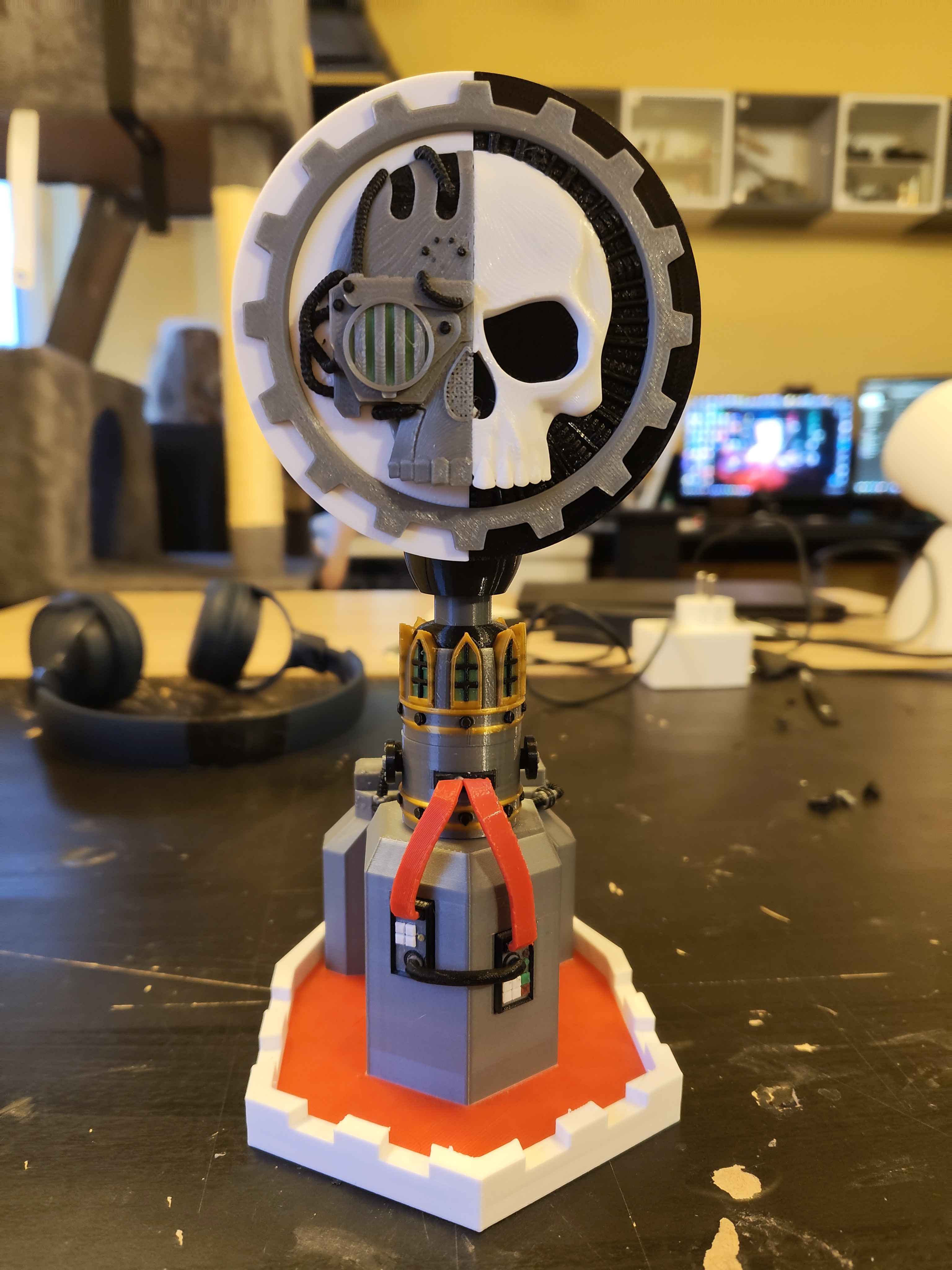 Grimdarkfuture: Tech support priest earphone holder (no controller version)