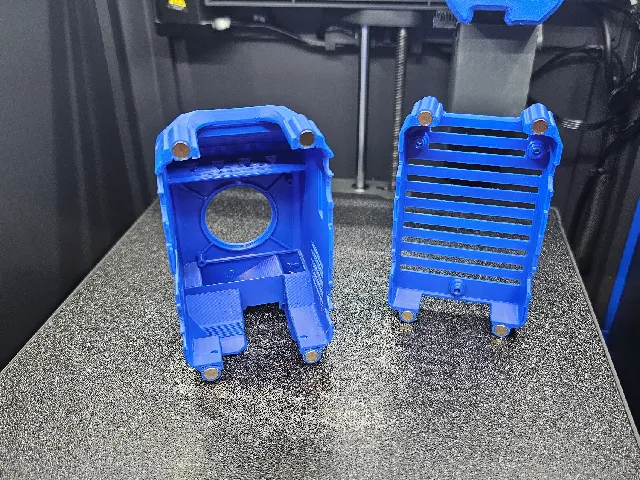 SE3D Cover with magnetic mounting for Centauri Carbon