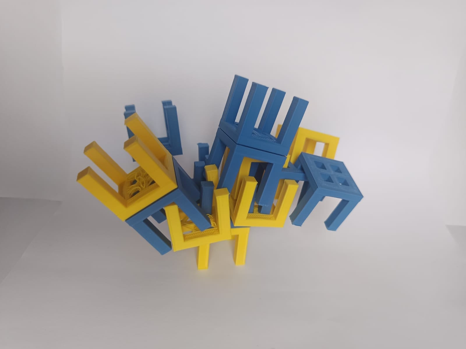 Table stacking game - No supports