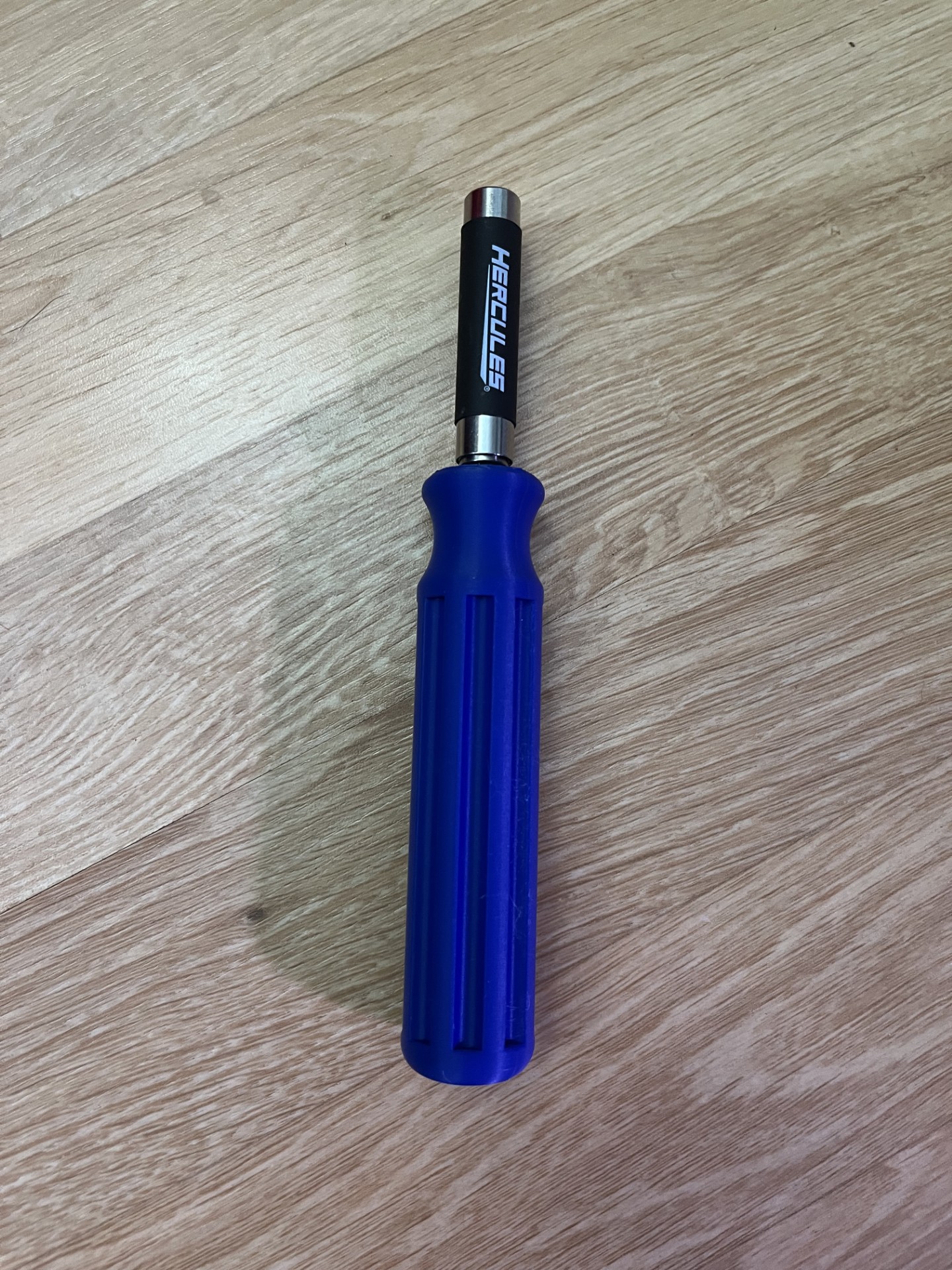 Miniatura 4 do modelo 3D Screw and Socket Driver Handle