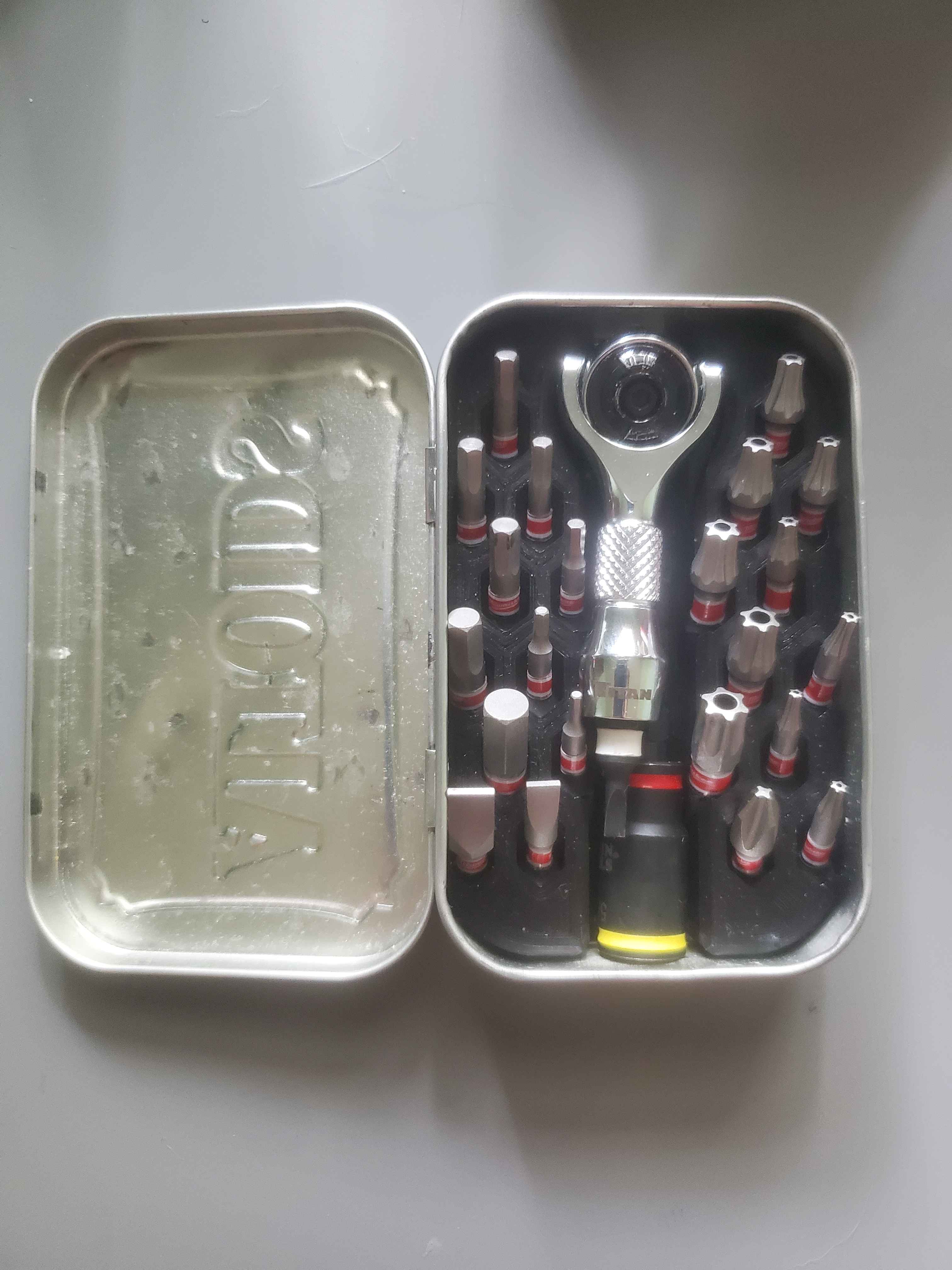 Altoids tin bit and driver holder