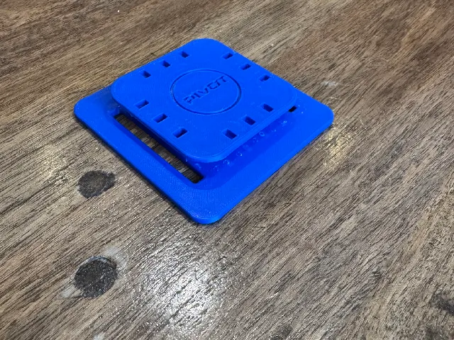 Pivot iPad Case - Kneeband Clip