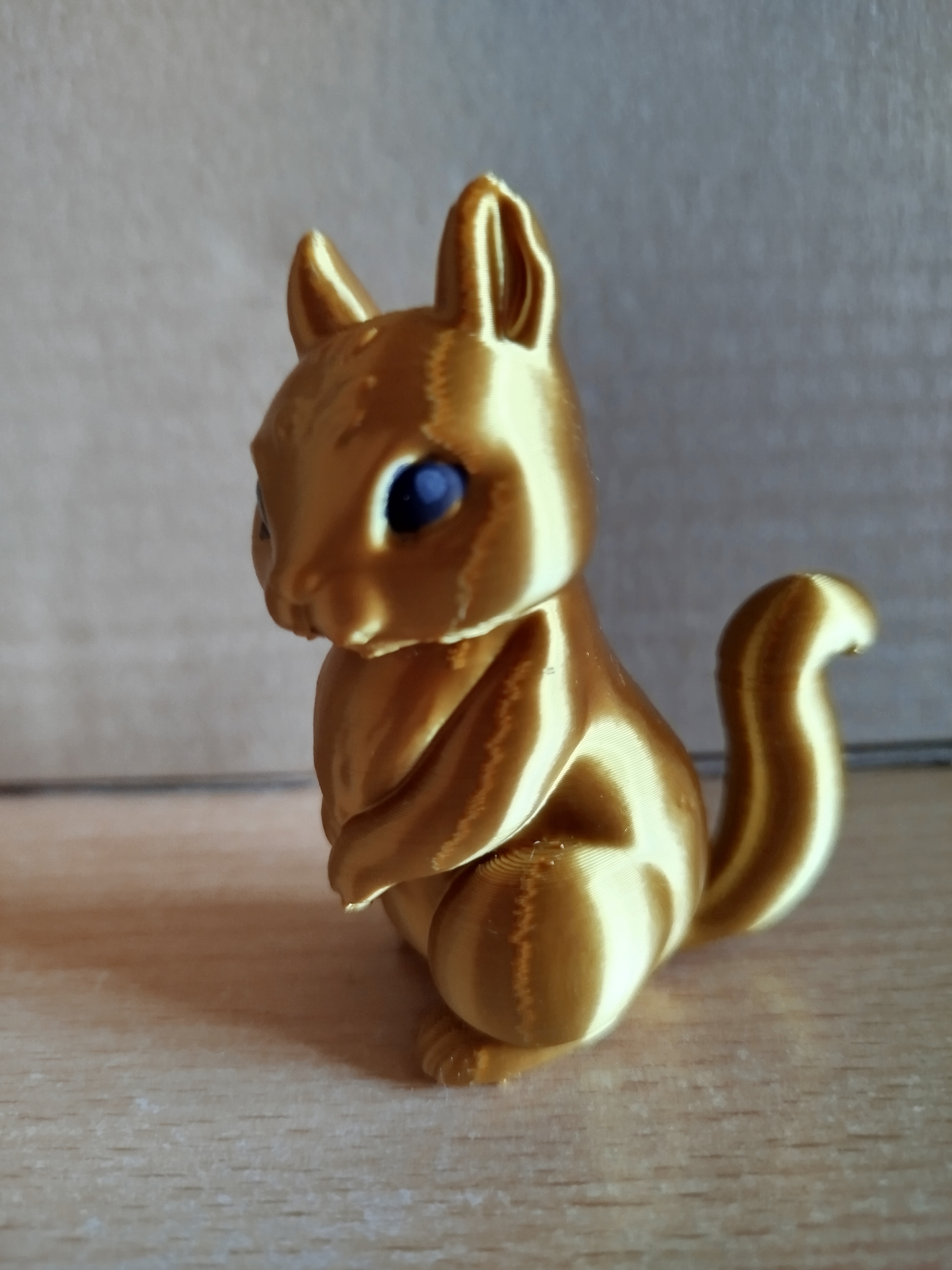 squirrel with ornament — thumbnail 3