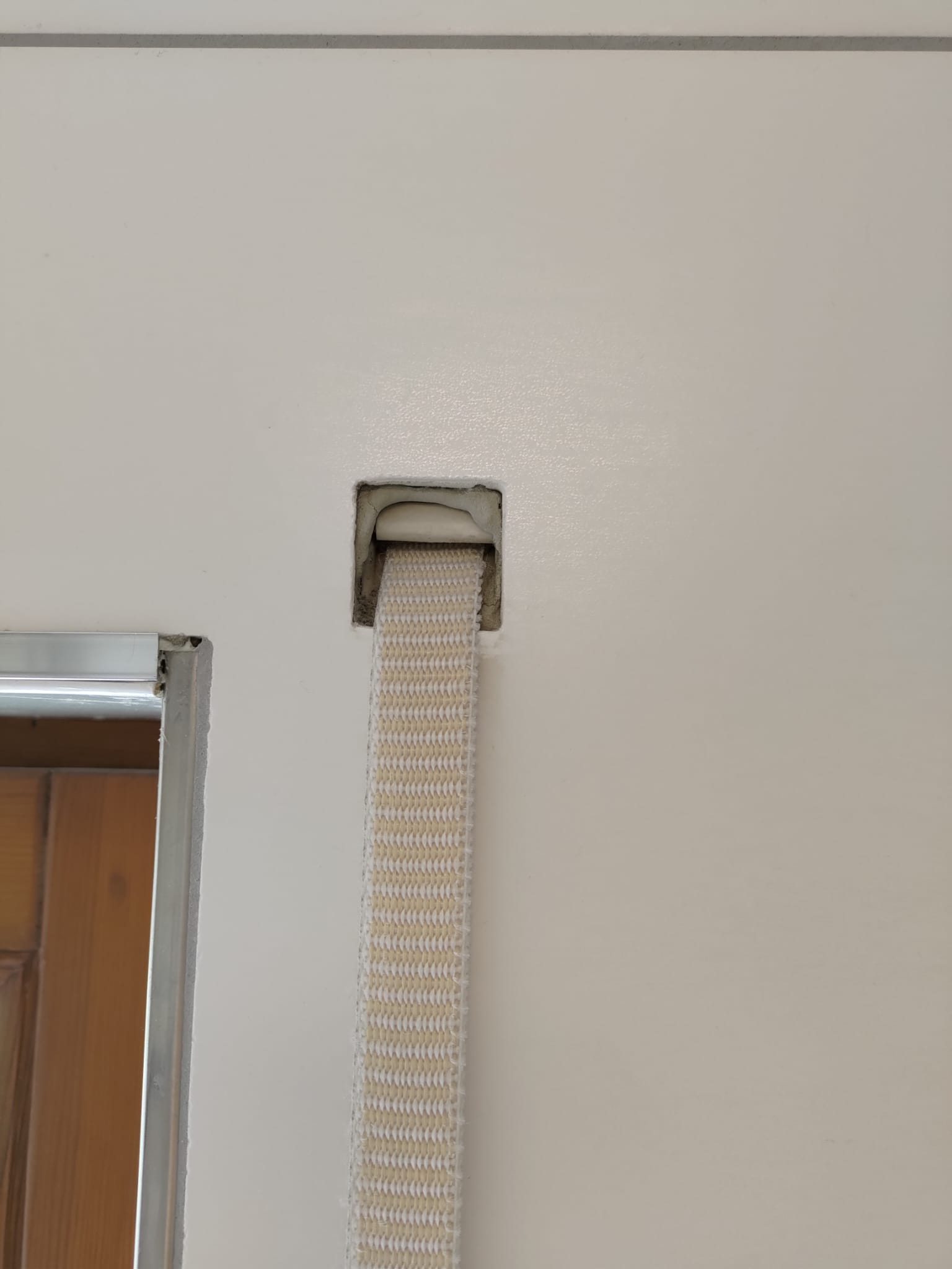 roller shutter strap outlet — miniatura 2