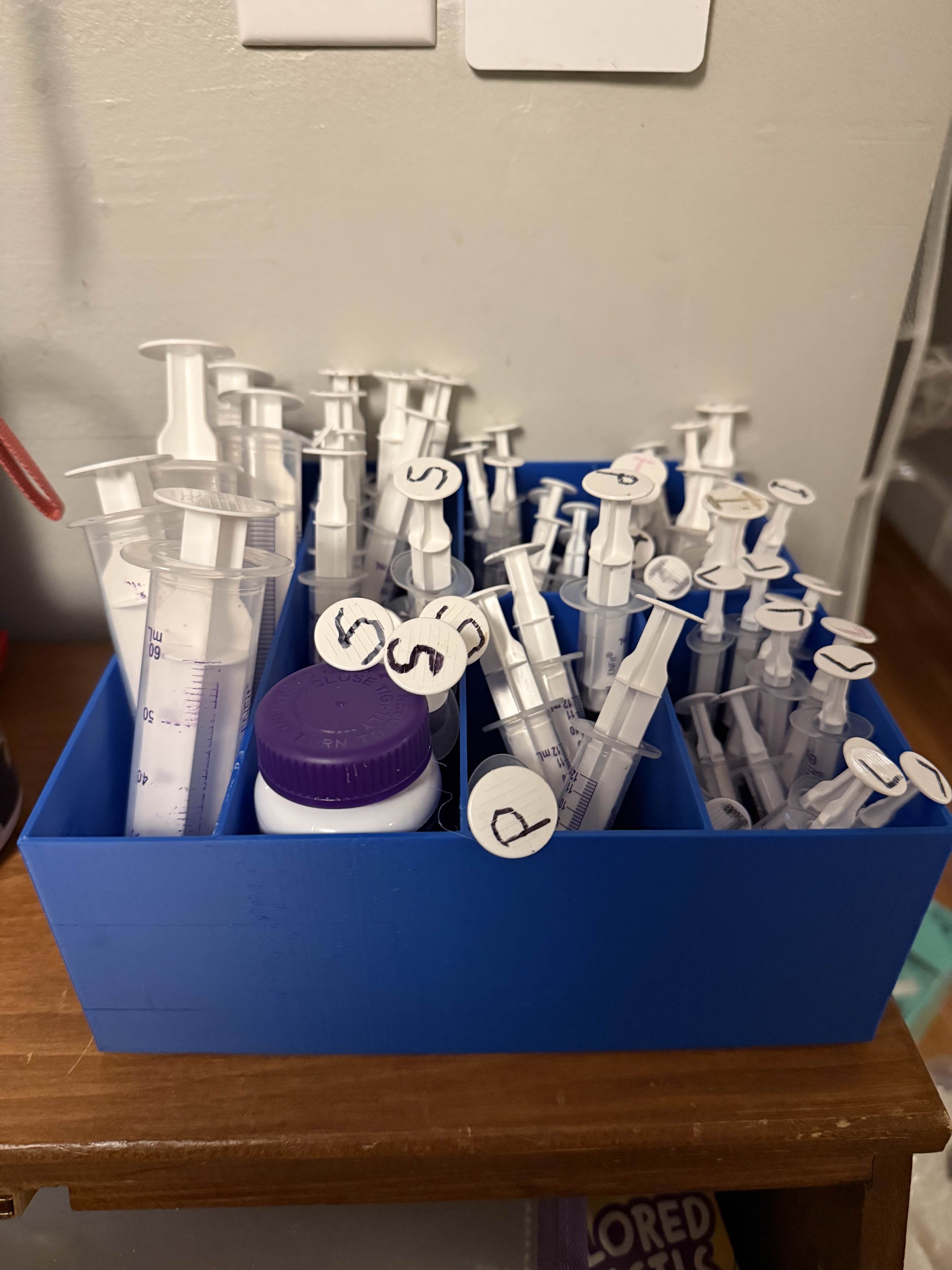 GTUBE Medication & Syringe Organizer