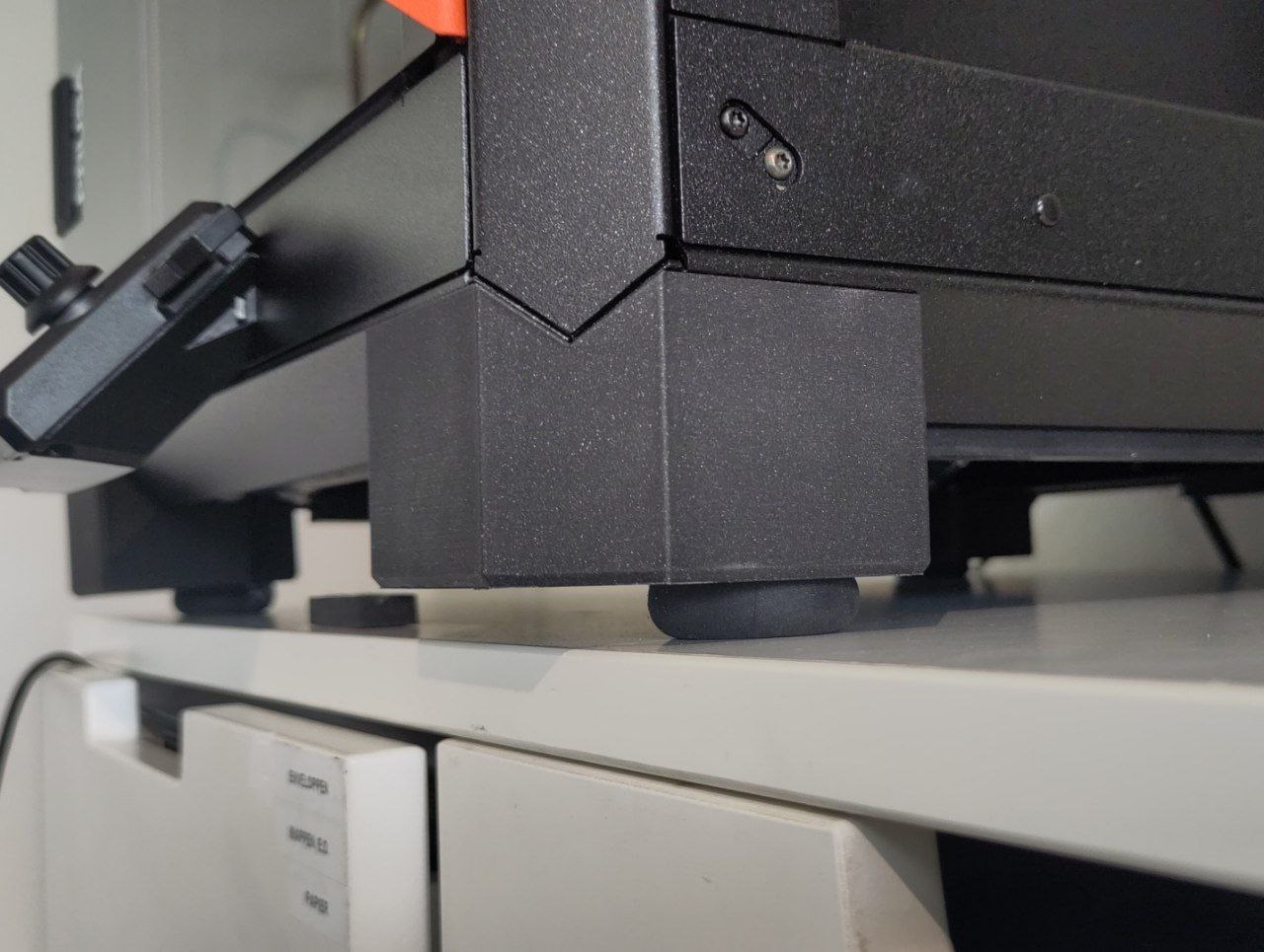 Prusa Core One Squash Ball Feet (ball in the back, for narrow spaces)