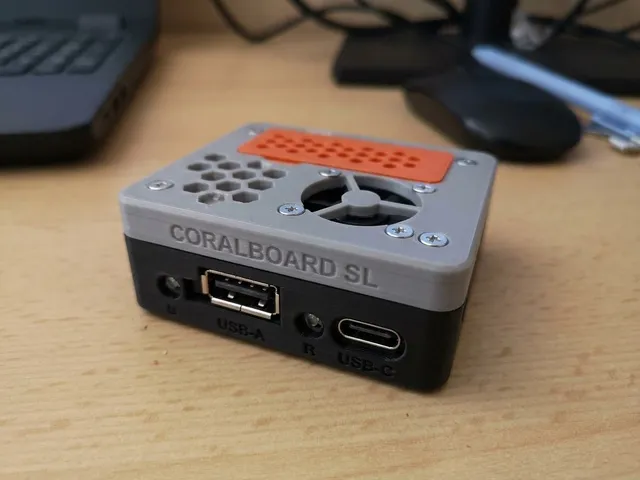 Synaptics CoralBoard SL Case – Honeycomb, Fan & VESA 75 (Parametric)