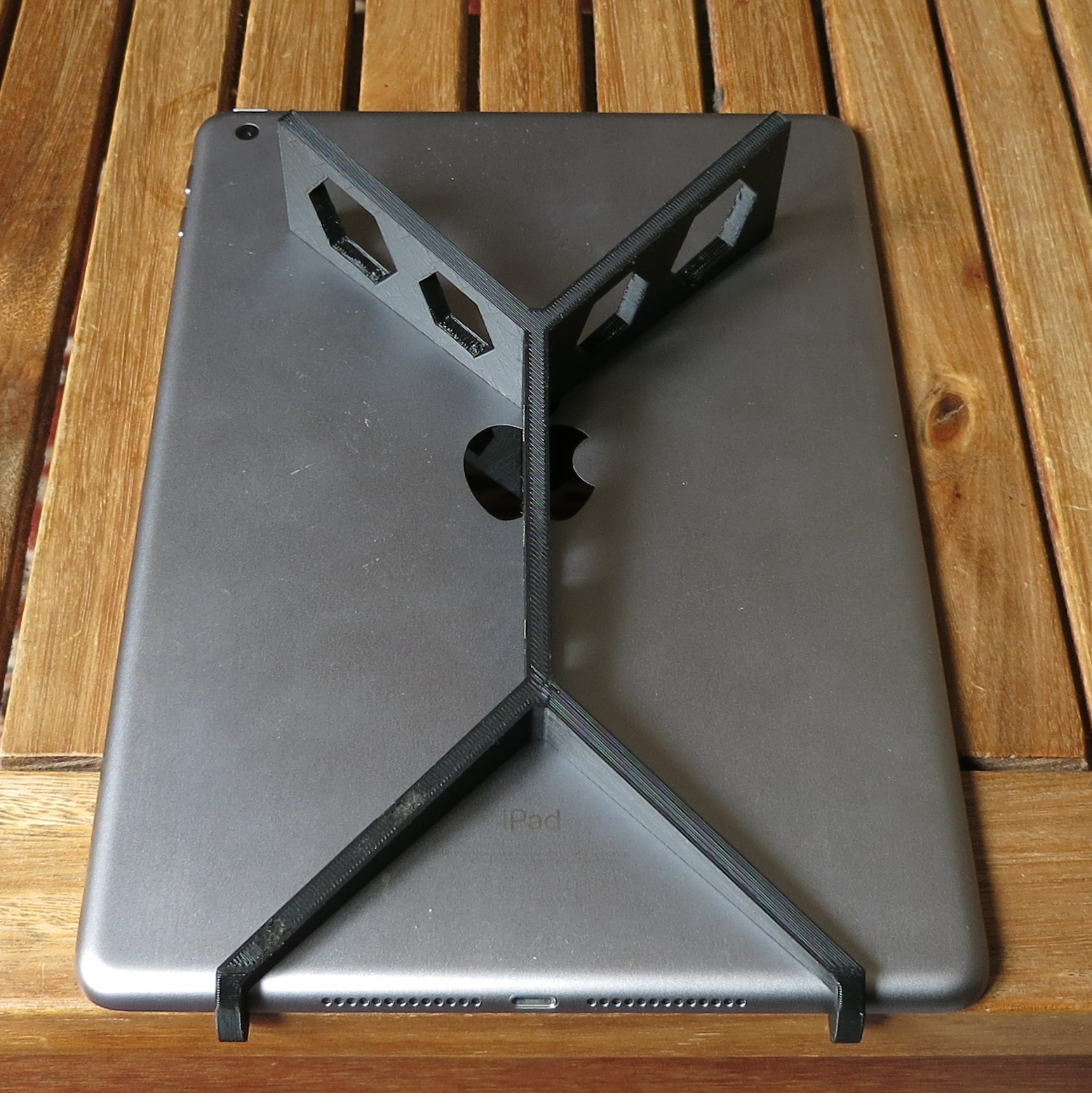 Light iPad stand — thumbnail 3