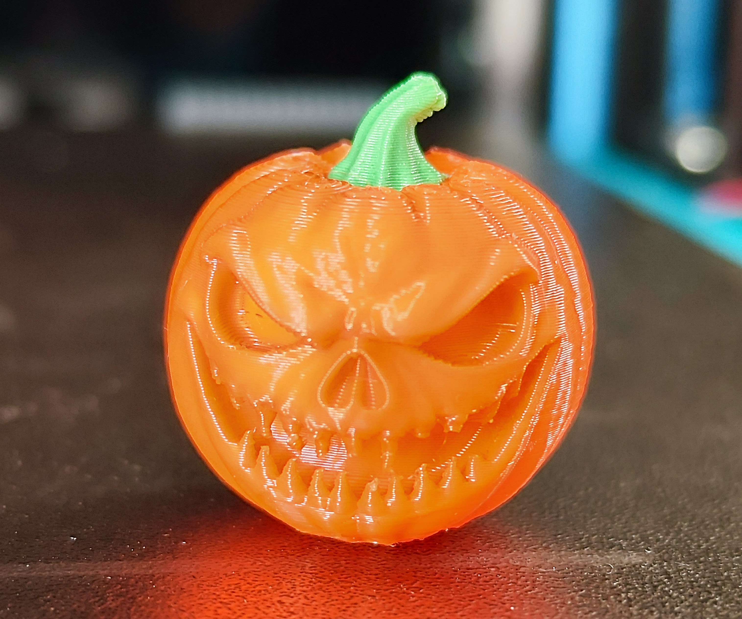Miniatura 5 do modelo 3D Small scary pumpkin