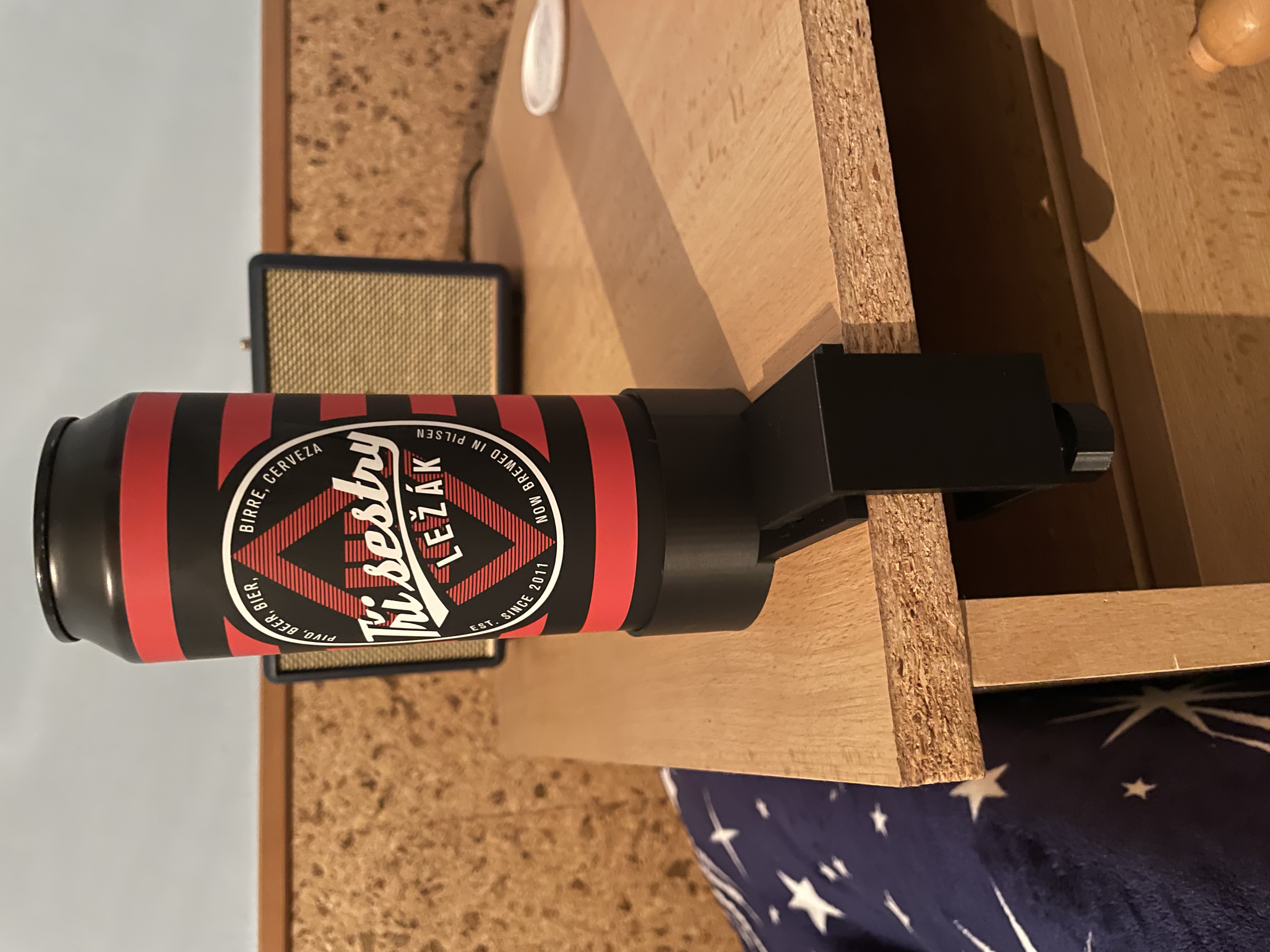 Cestovní držák na plechovku piva / Travel beer can holder
