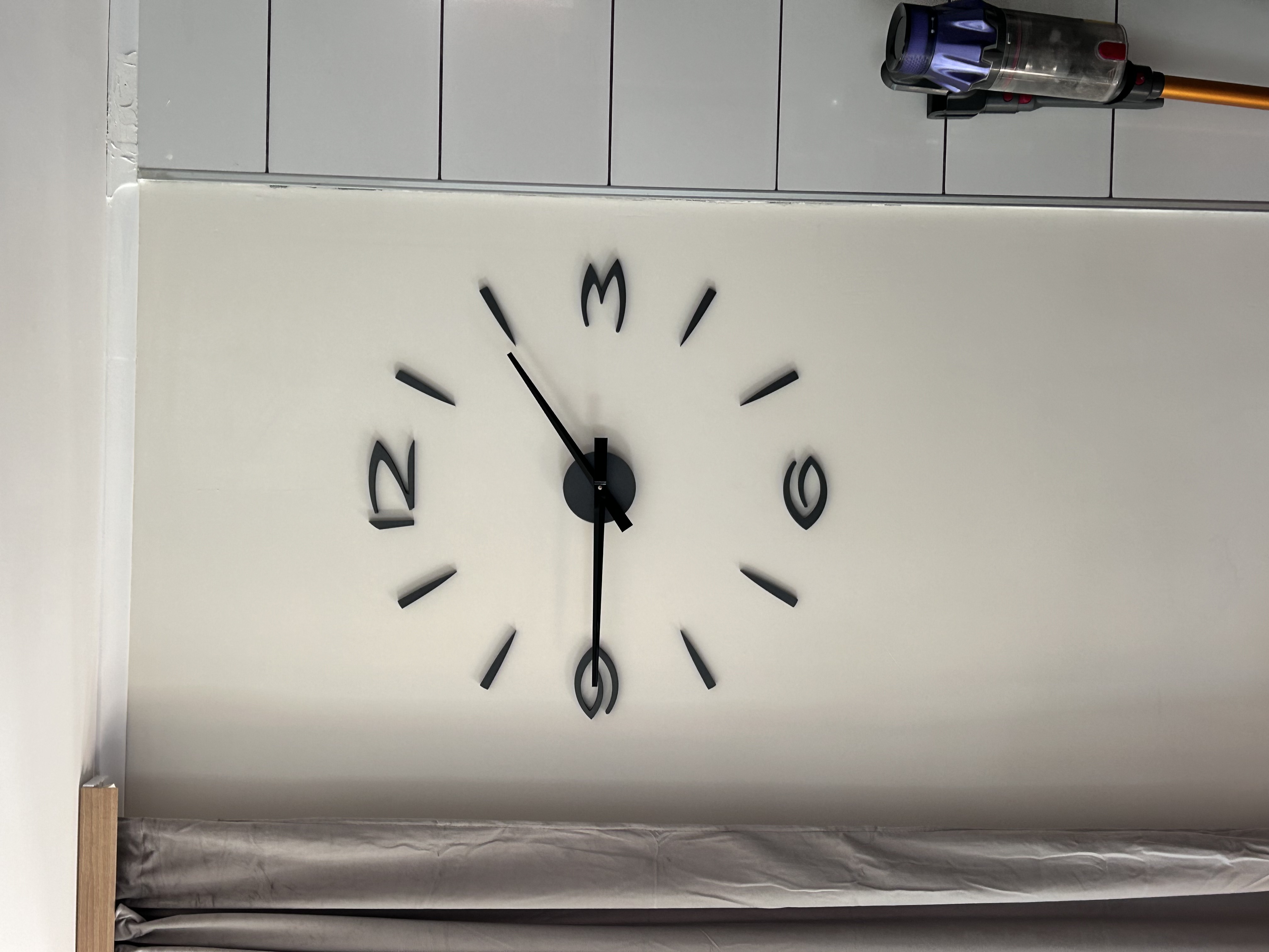Huge wall mounted clock ( almost 1m diameter )
