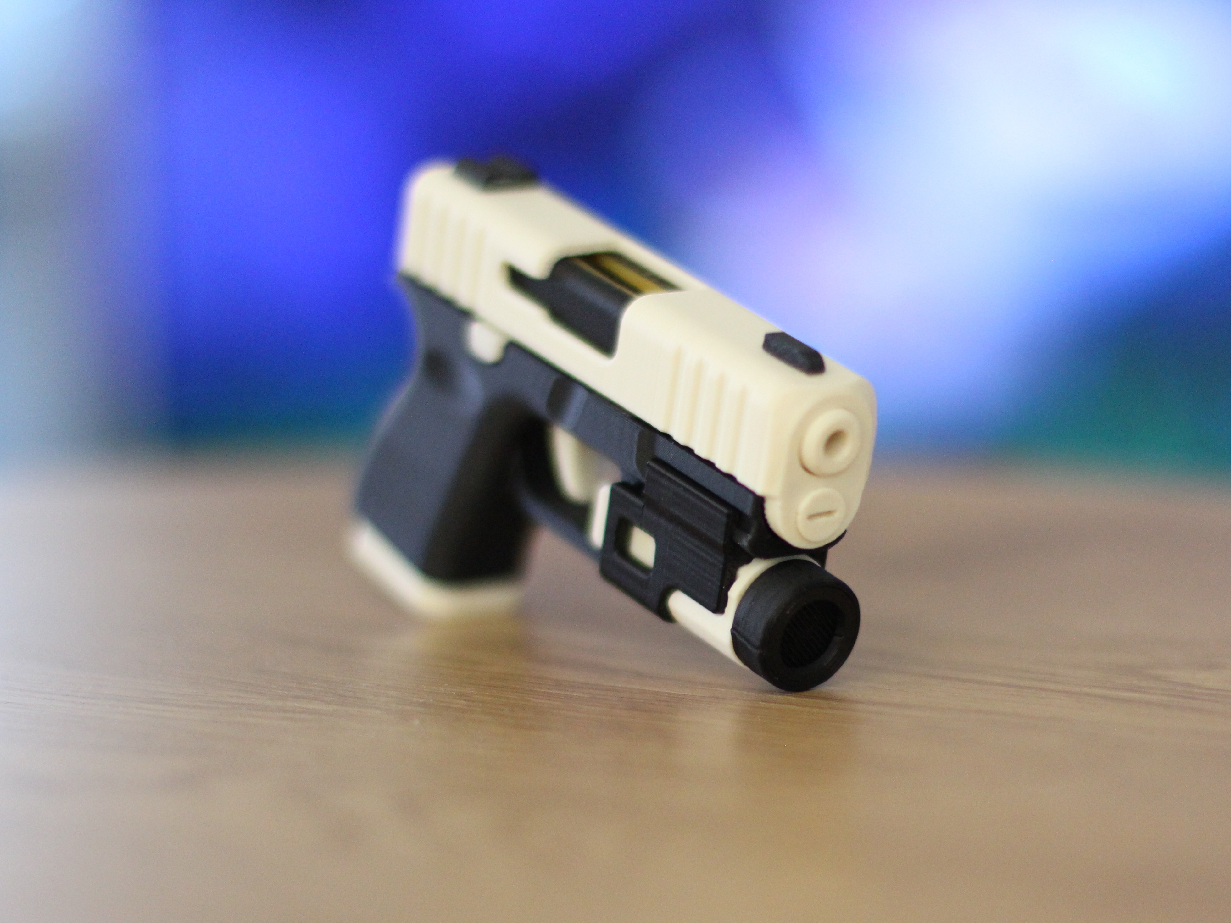 G26 Fidget Keychain – Underbarrel Flashlight Mod — miniatura 2