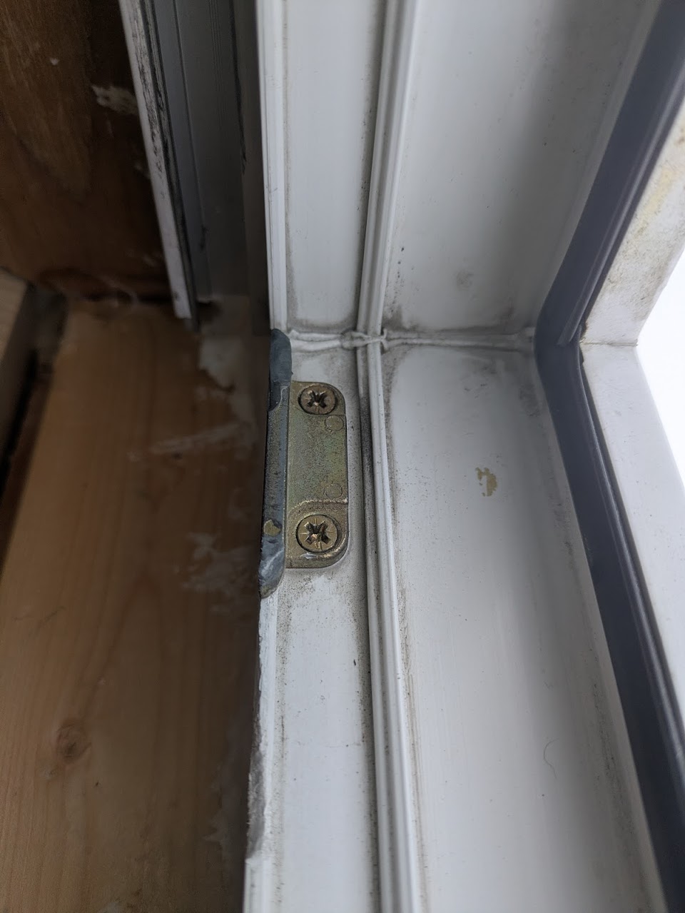 Locking Plate For European Style Tilt and Slide Doors — thumbnail 3